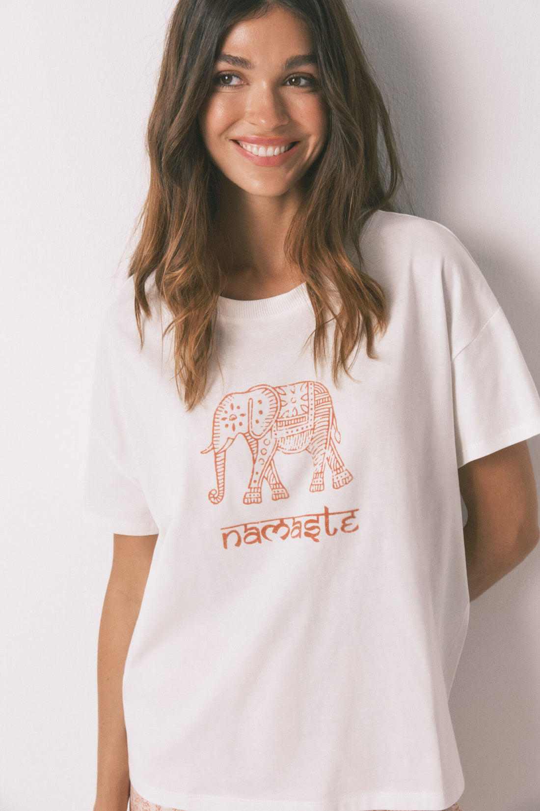 Women Secret_Ivory_100% Cotton "Namaste" Ivory T-Shirt_3272286_96_01