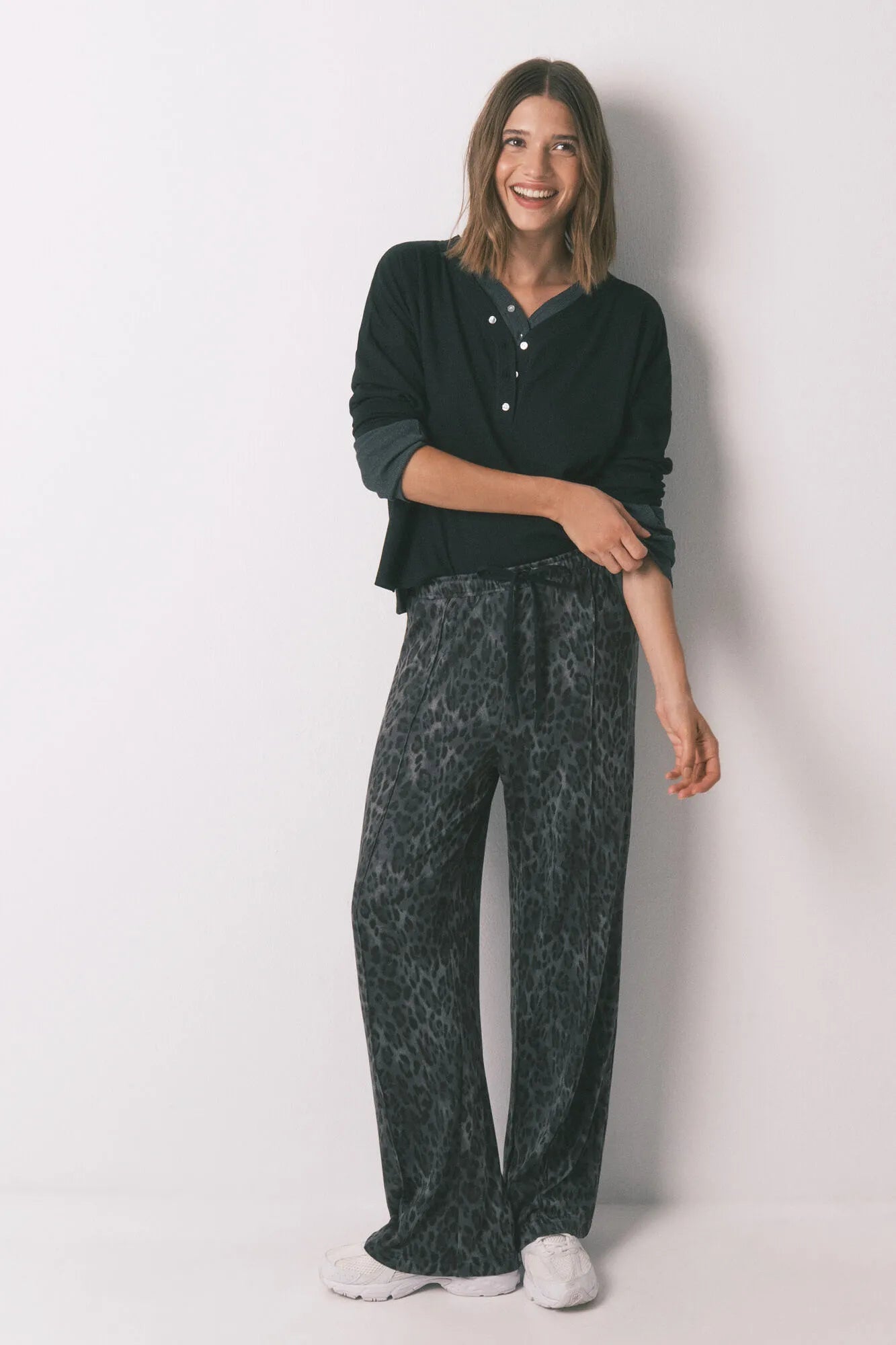 Women Secret_Black_Black Waffle Long Sleeve T-Shirt_3272292_01_01