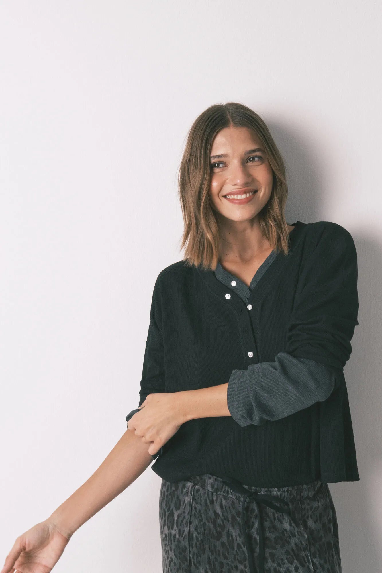 Women Secret_Black_Black Waffle Long Sleeve T-Shirt_3272292_01_04