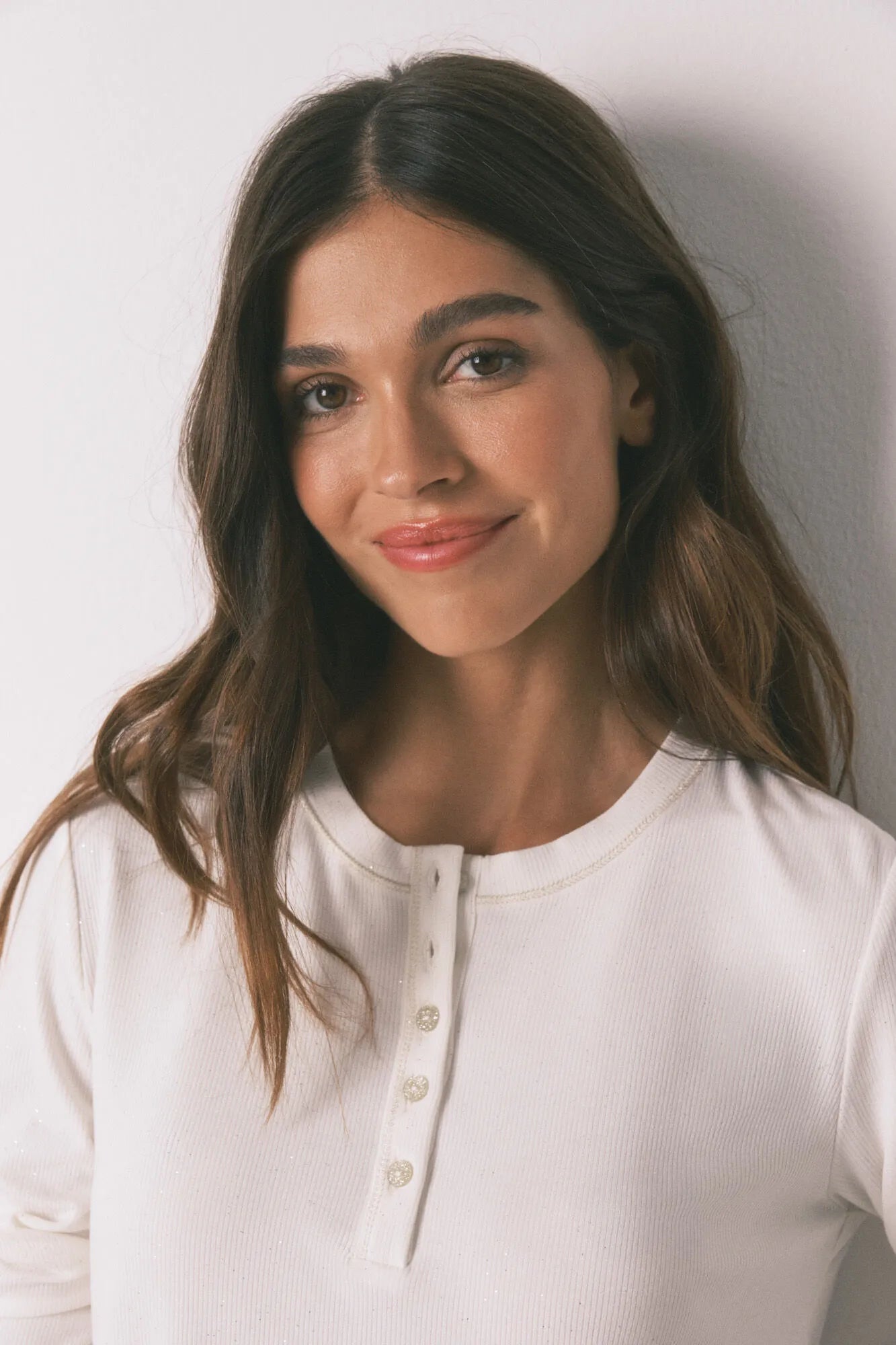 Women Secret_Ivory_Long Sleeve Glossy White Viscose T-Shirt_3272328_96_02