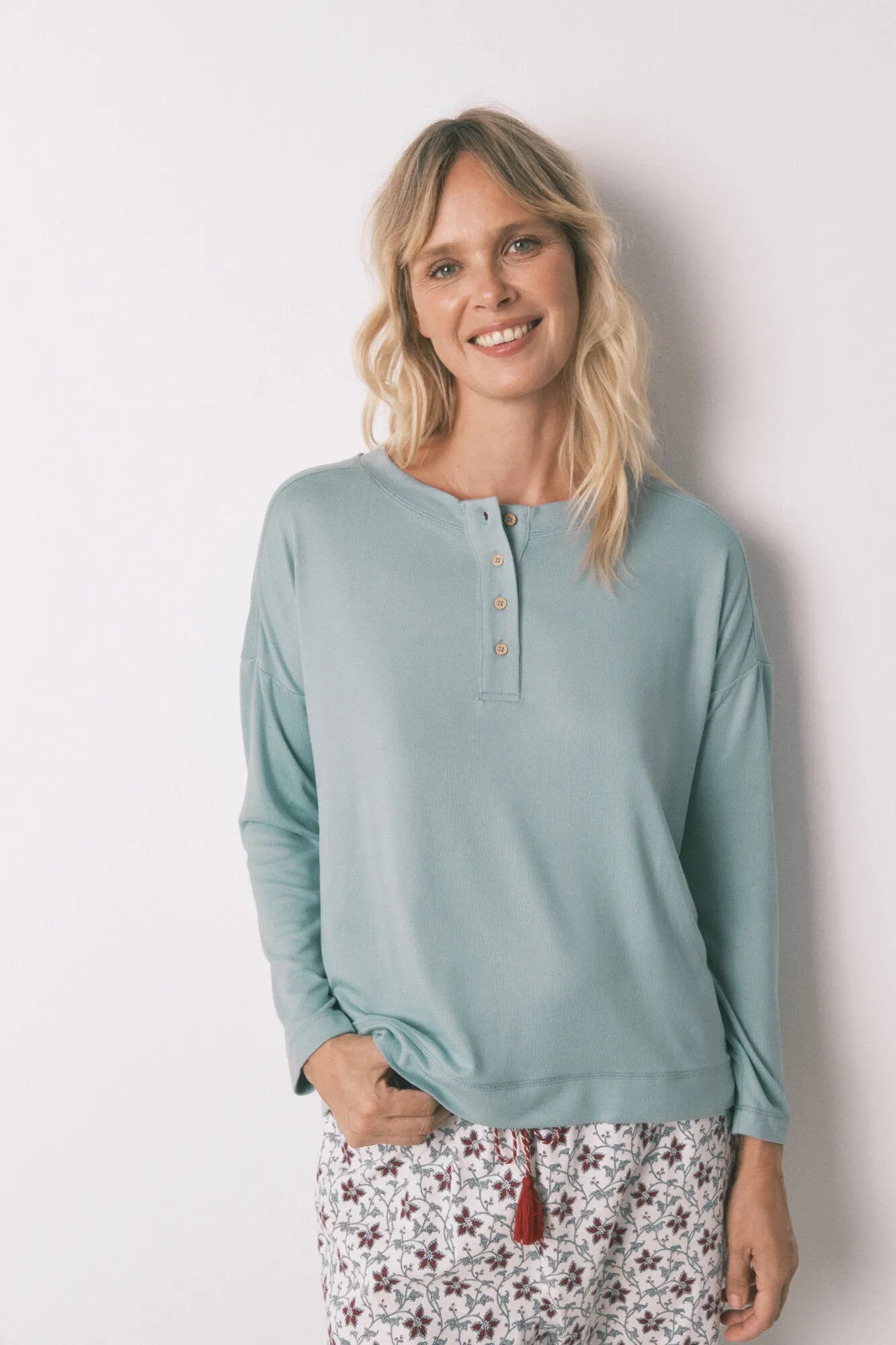 Women Secret_Green_Blue Suede Long Sleeve Jersey-Knit T-Shirt_3272332_23_01