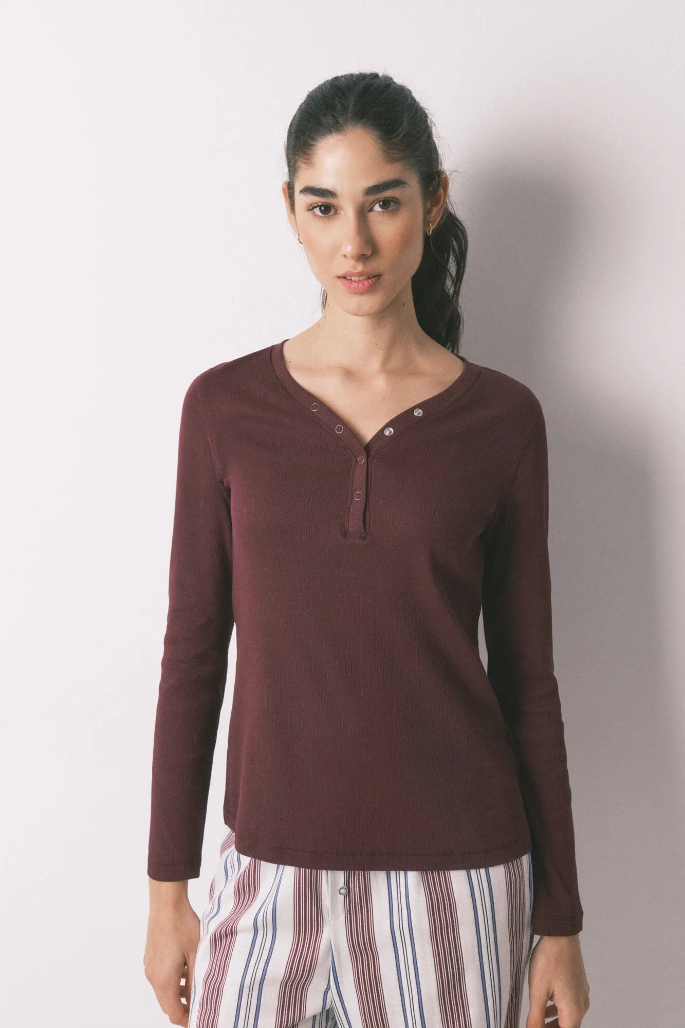 Women Secret_Wine_Burgundy Ribbed Cotton Long Sleeve T-Shirt_3273280_68_01