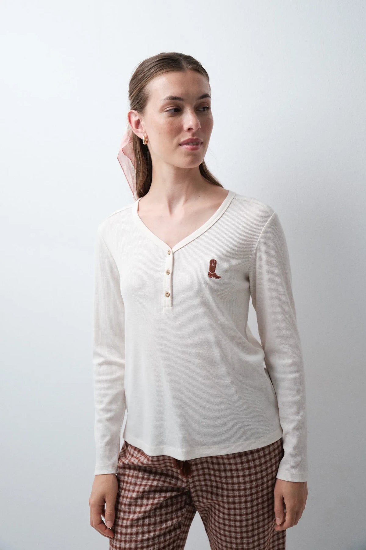 Women Secret Ivory Women White Long Sleeve T-Shirt SKU: 3274540_96 Image 01