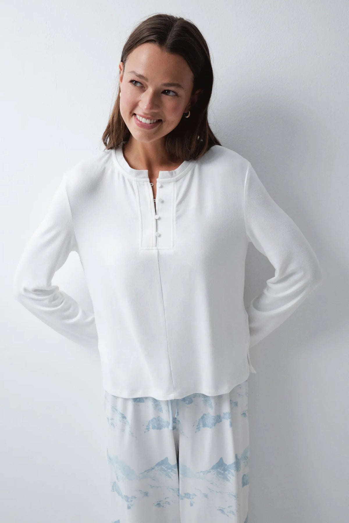 Women Secret Ivory Women White Long Sleeve T-Shirt SKU: 3274593_96 Image 01