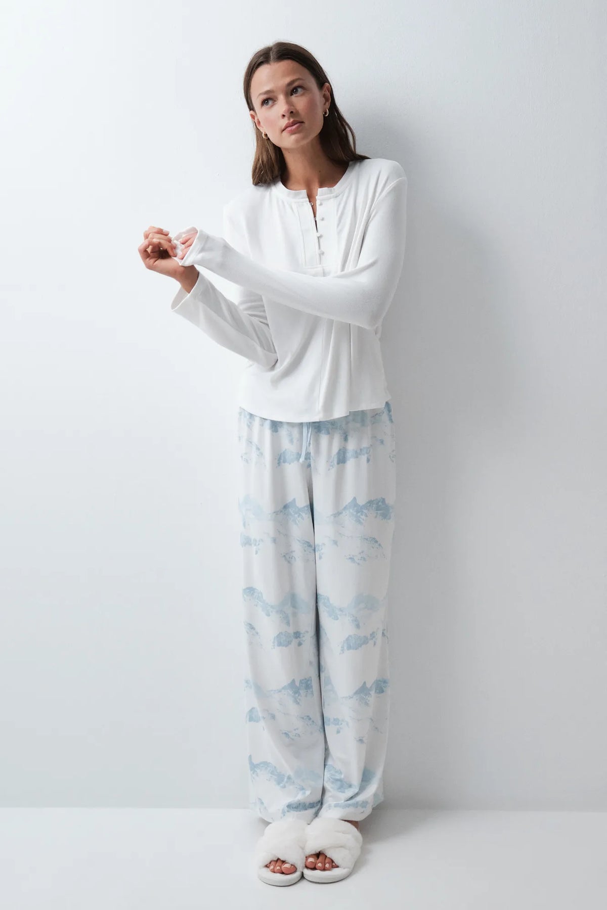 Women Secret Ivory Women White Long Sleeve T-Shirt SKU: 3274593_96 Image 02