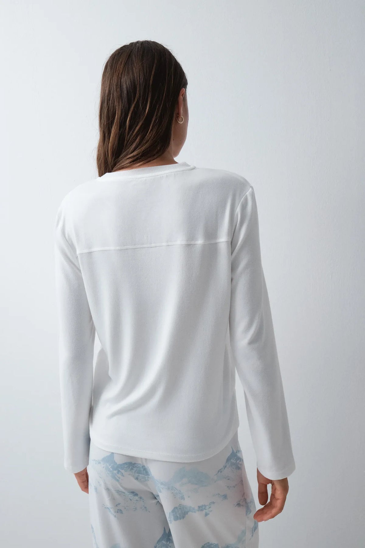 Women Secret Ivory Women White Long Sleeve T-Shirt SKU: 3274593_96 Image 04