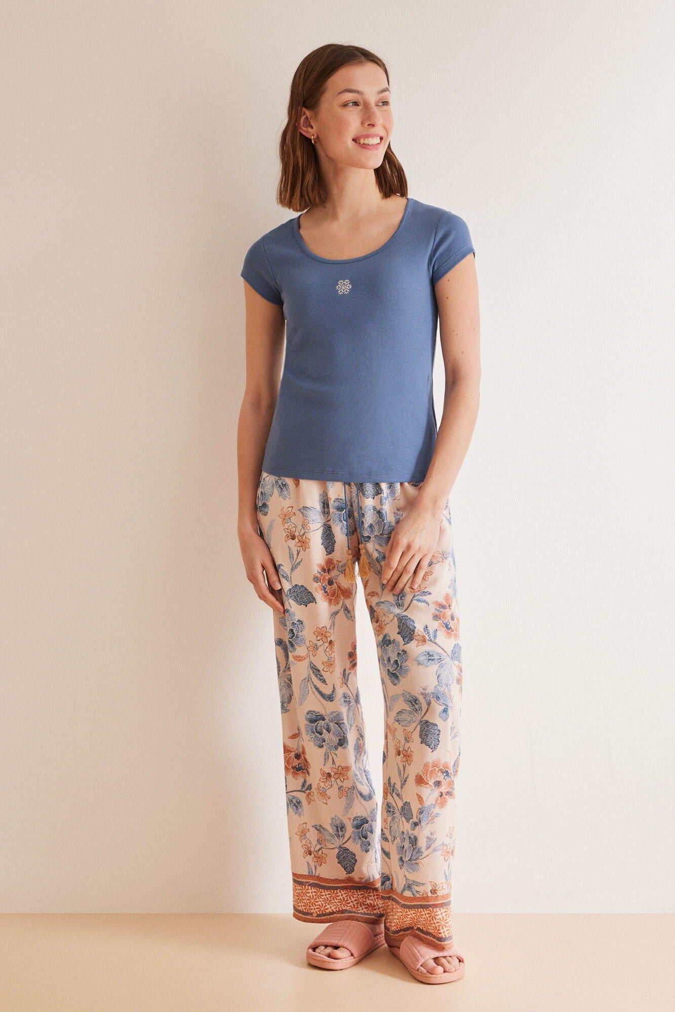 Short Sleeve Ribbed T-Shirt_3277307_11_05