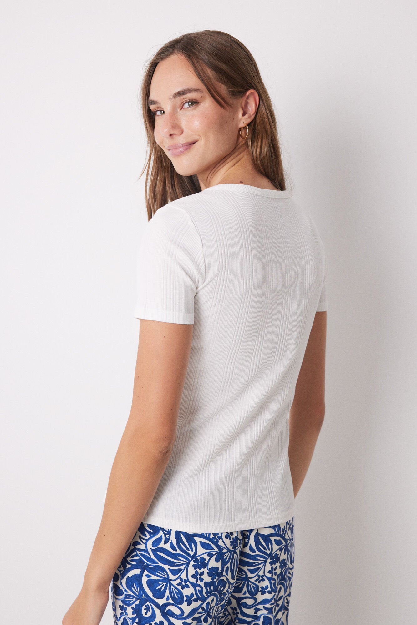 Ivory Ribbed Short Sleeve T-Shirt_04