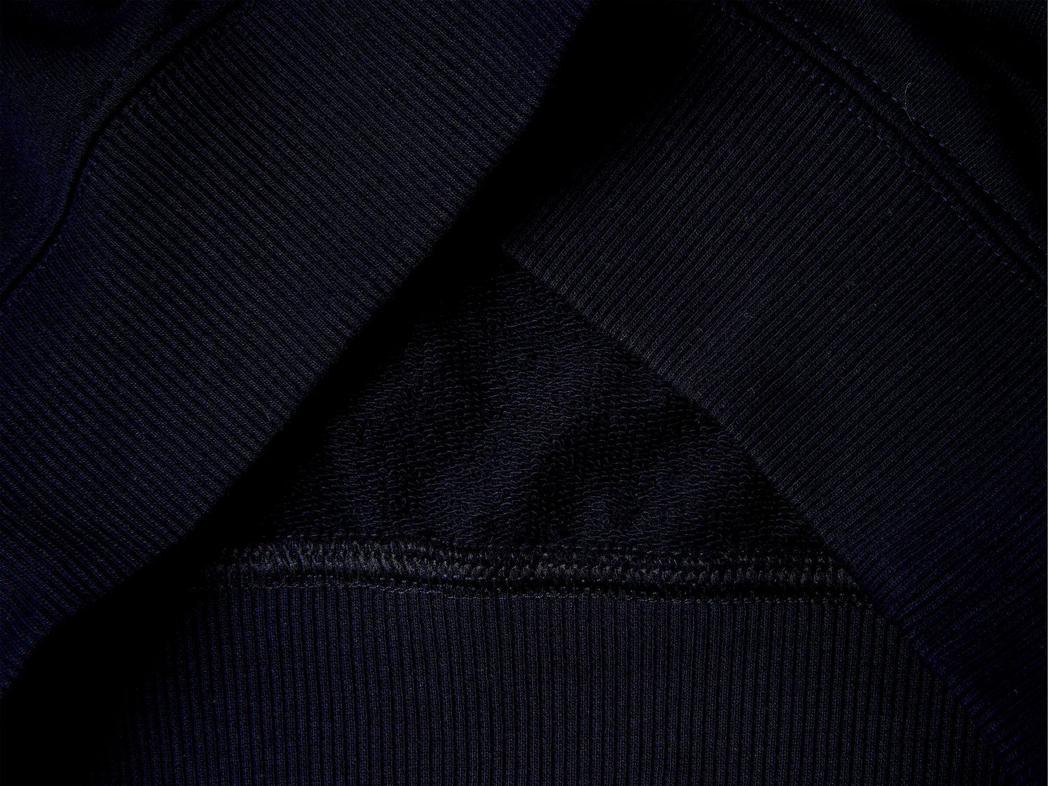 Benetton_Dark Blue_Hoodie ©Harvard University_32N4C204U_016_03