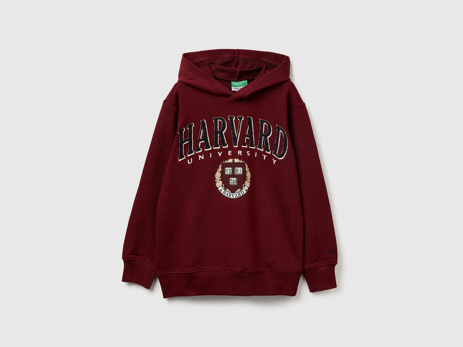 Benetton_Burgundy_Hoodie ©Harvard University_32N4C204U_129_01