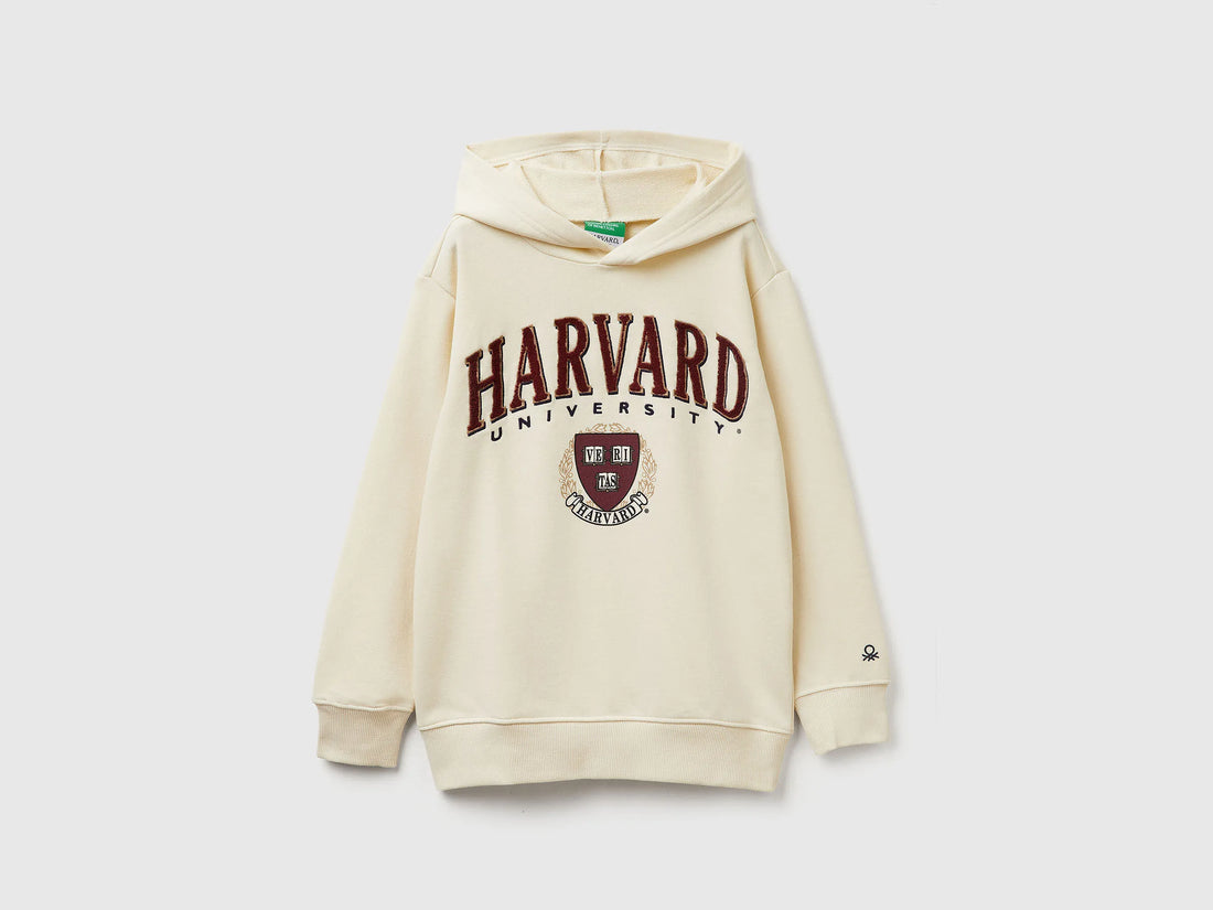 Benetton_Creamy White_Hoodie ©Harvard University_32N4C204U_3C9_01