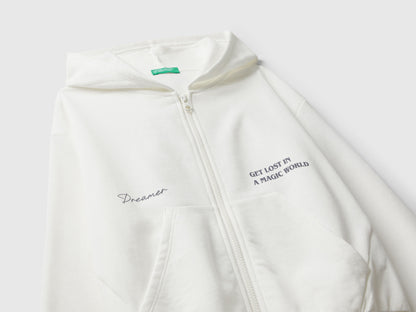 Benetton_Creamy White_Zip-Up Sweatshirt with Print_32N4C505I_074_03