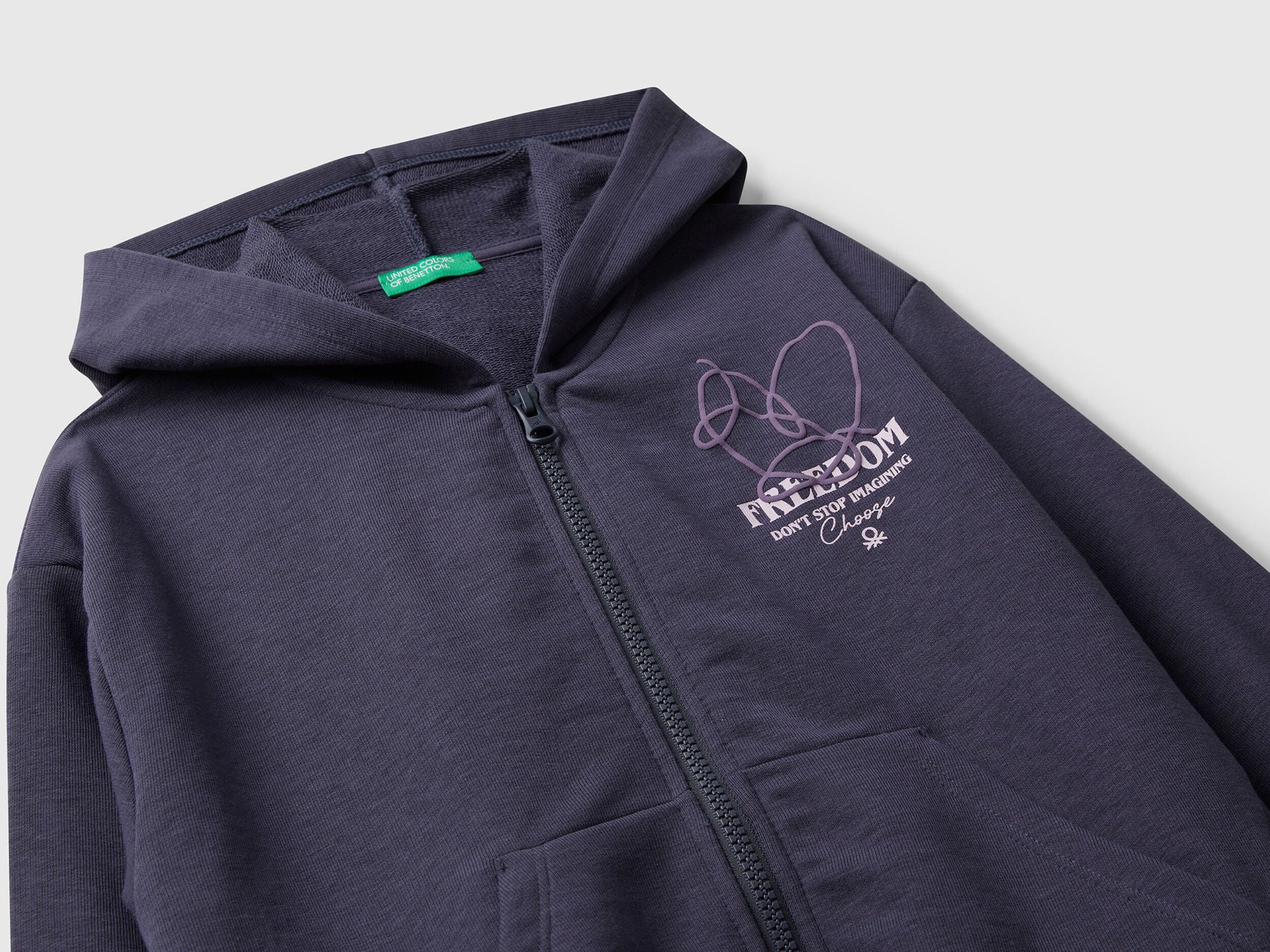 Benetton_Aviator Gray_Zip-Up Sweatshirt with Print_32N4C505I_0J8_03