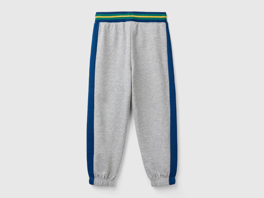 Sweatpants with Stripes_32N4CF056_501_02