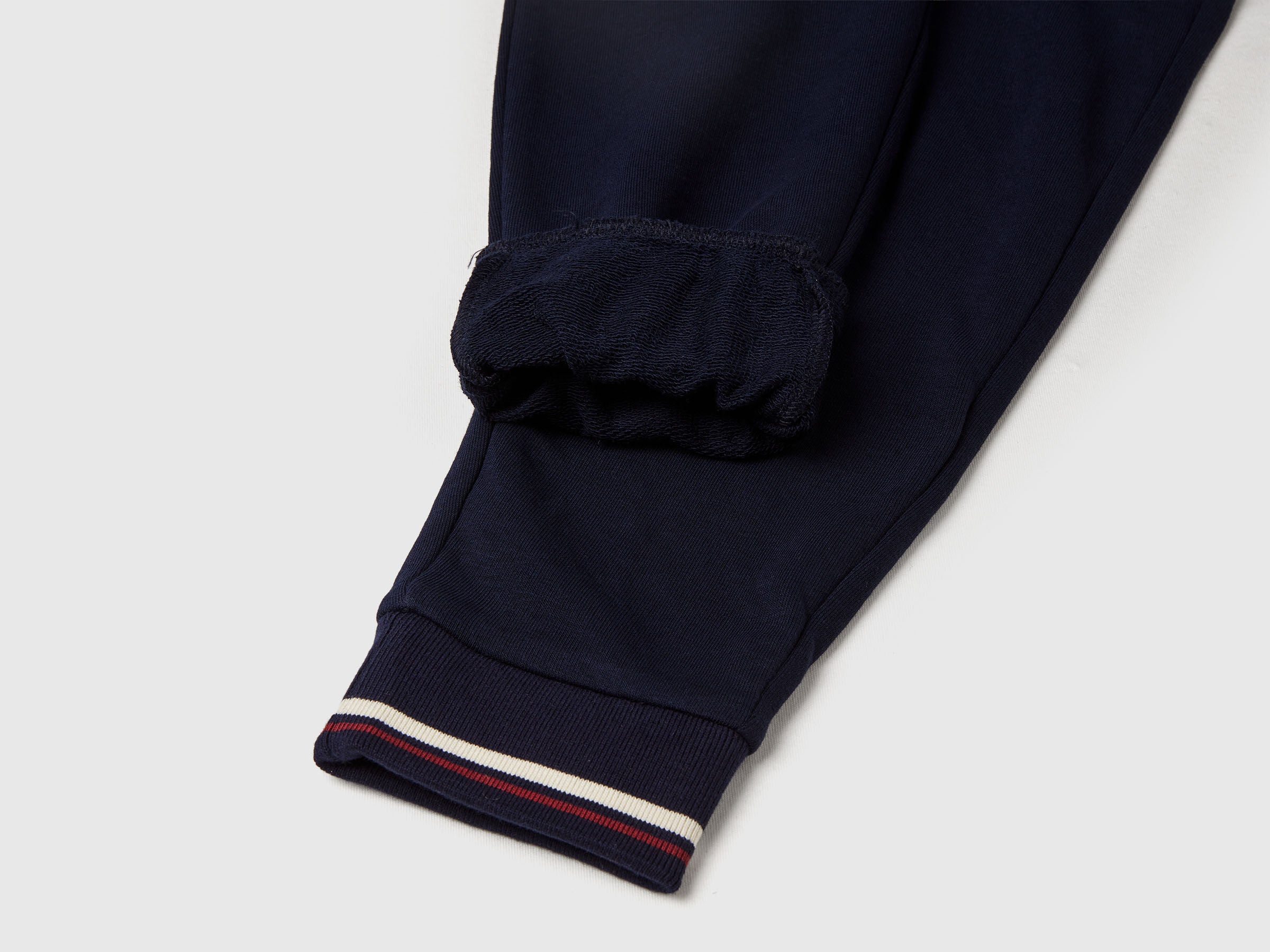 Benetton_Dark Blue_Sweatpants with Straight Leg_32N4CF06E_016_03