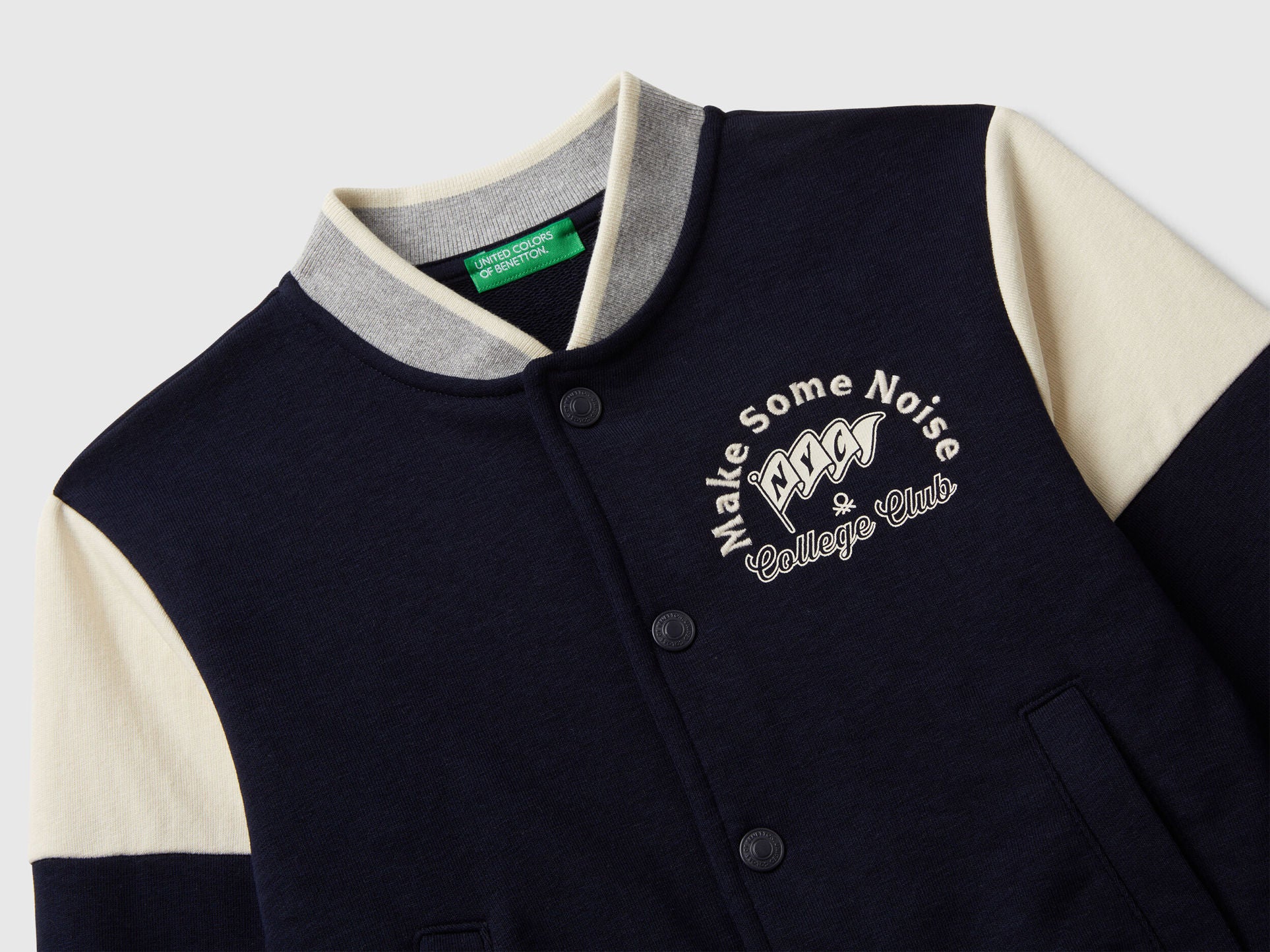 Benetton_Dark Blue_Bomber Jacket in Sweat Fabric with Print and Embroidery_32N4G503Z_016_03