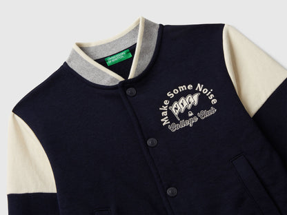 Benetton_Dark Blue_Bomber Jacket in Sweat Fabric with Print and Embroidery_32N4G503Z_016_03
