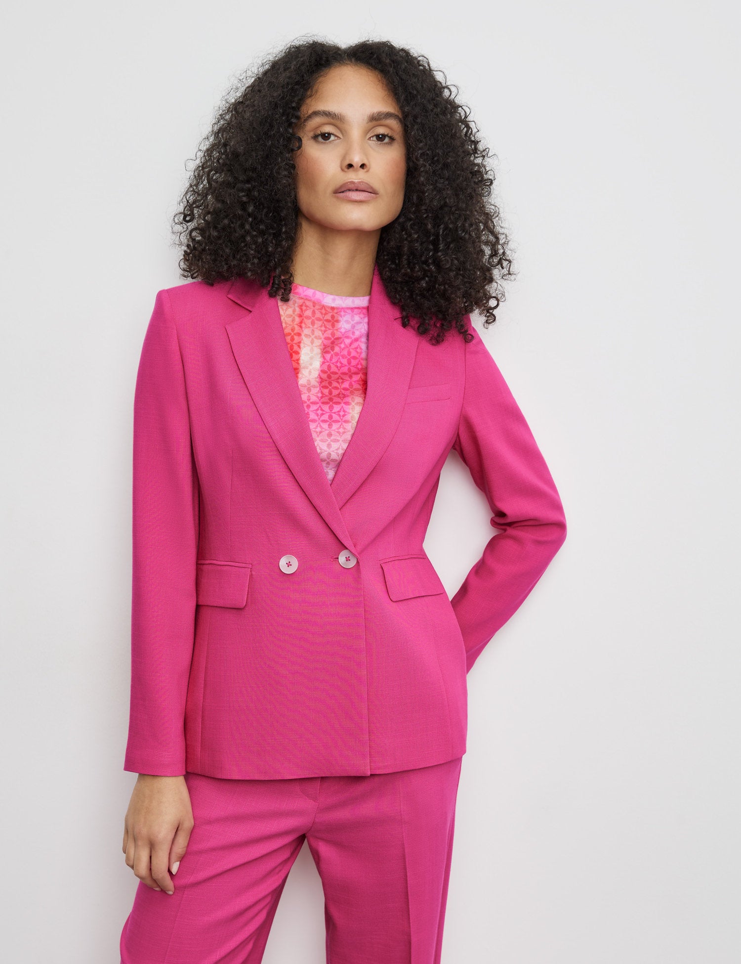 Elegant Textured Blazer_330060-31279_30913_03