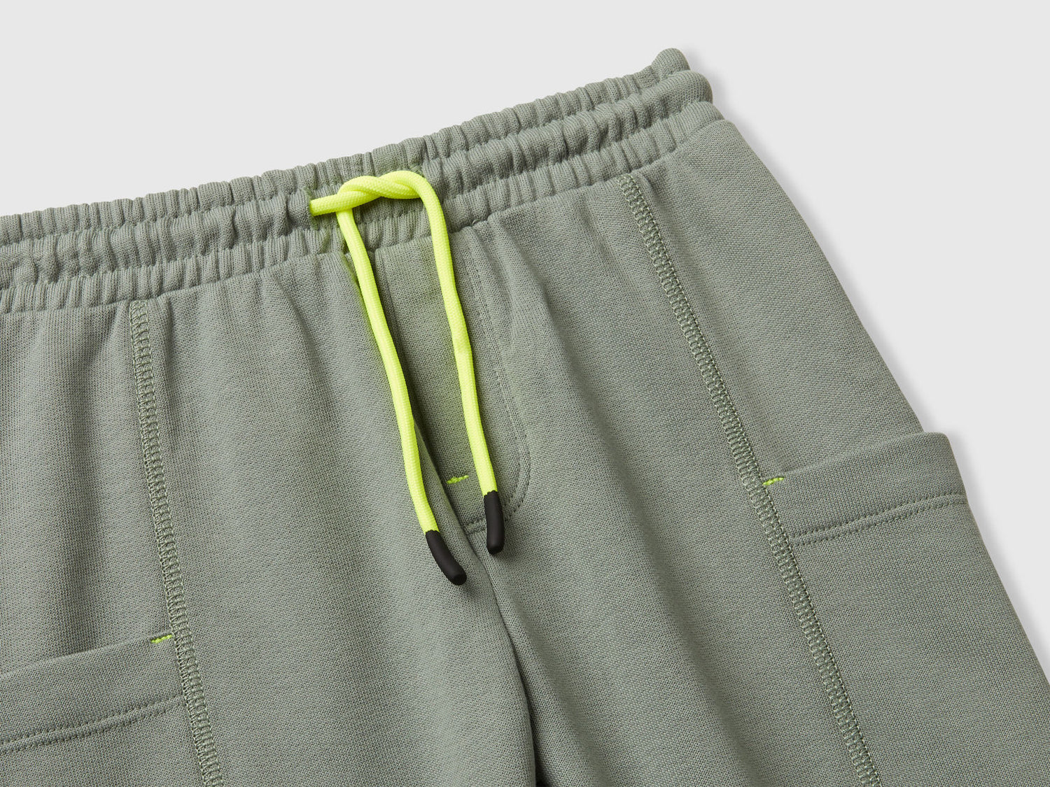 Benetton_Light Green_Cargo Sweatpants_33NVGF052_075_03