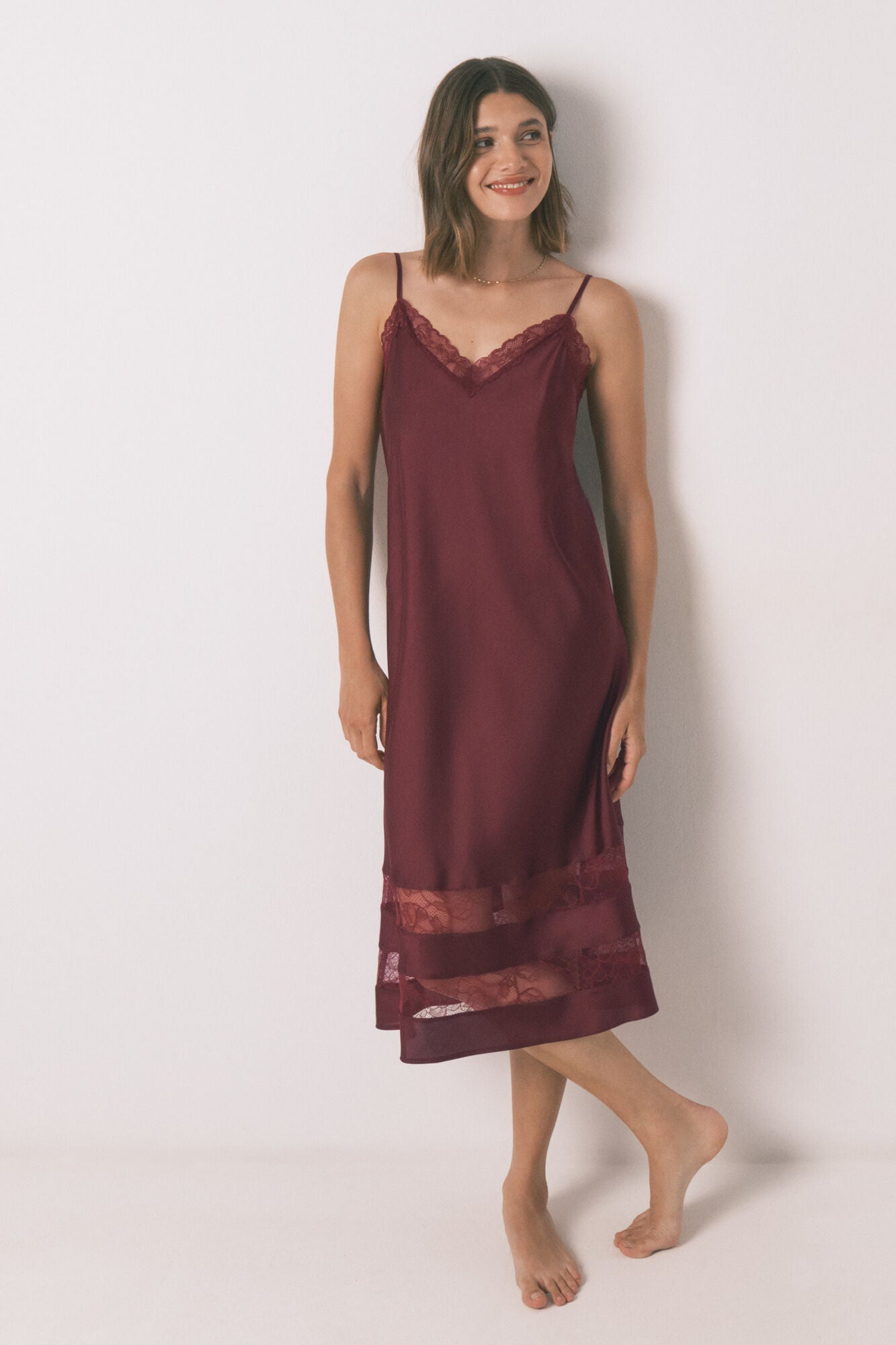 Women Secret_Red_Long Nightgown Wine Lace Nightgown_3412908_68_01
