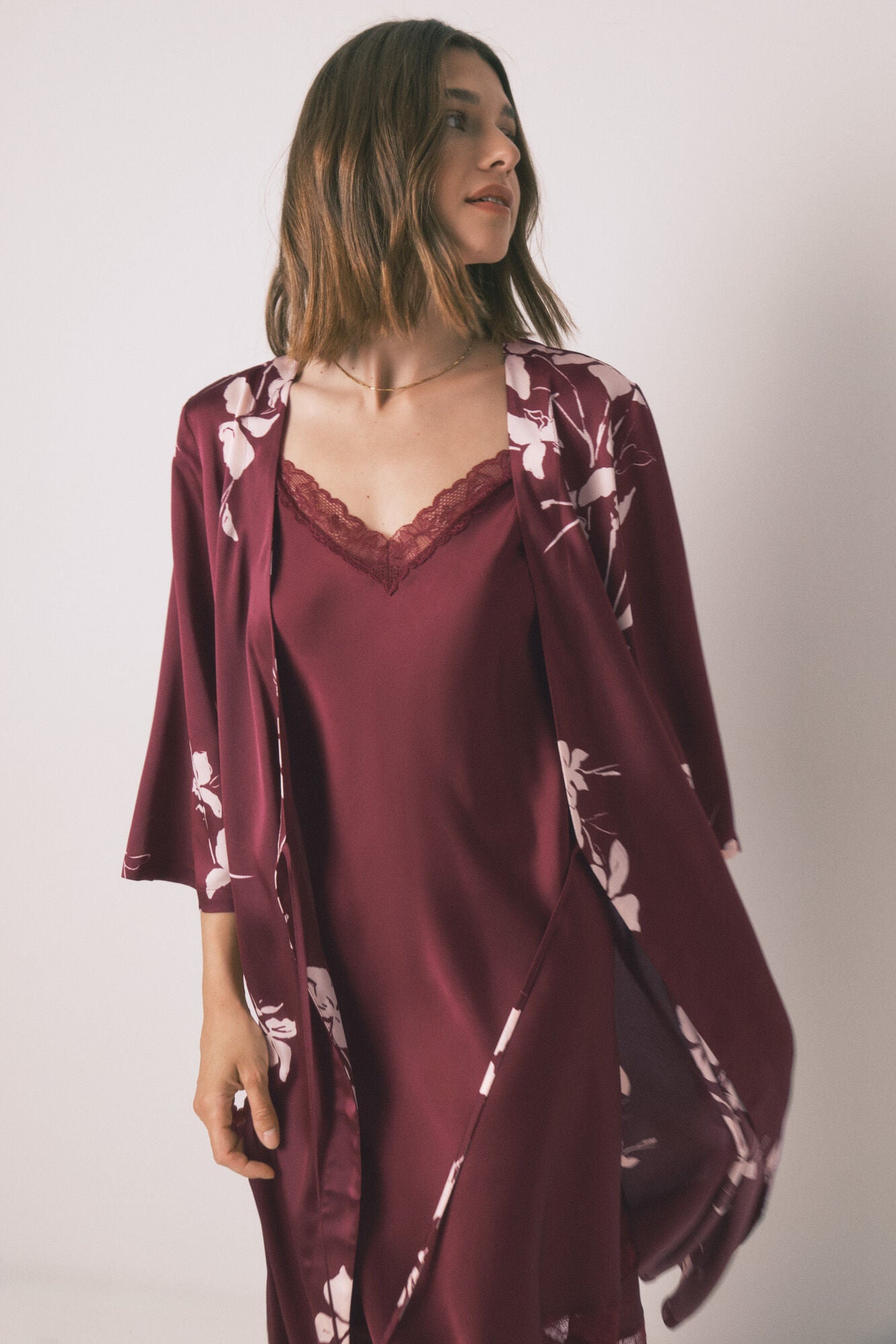 Women Secret_Red_Long Nightgown Wine Lace Nightgown_3412908_68_07