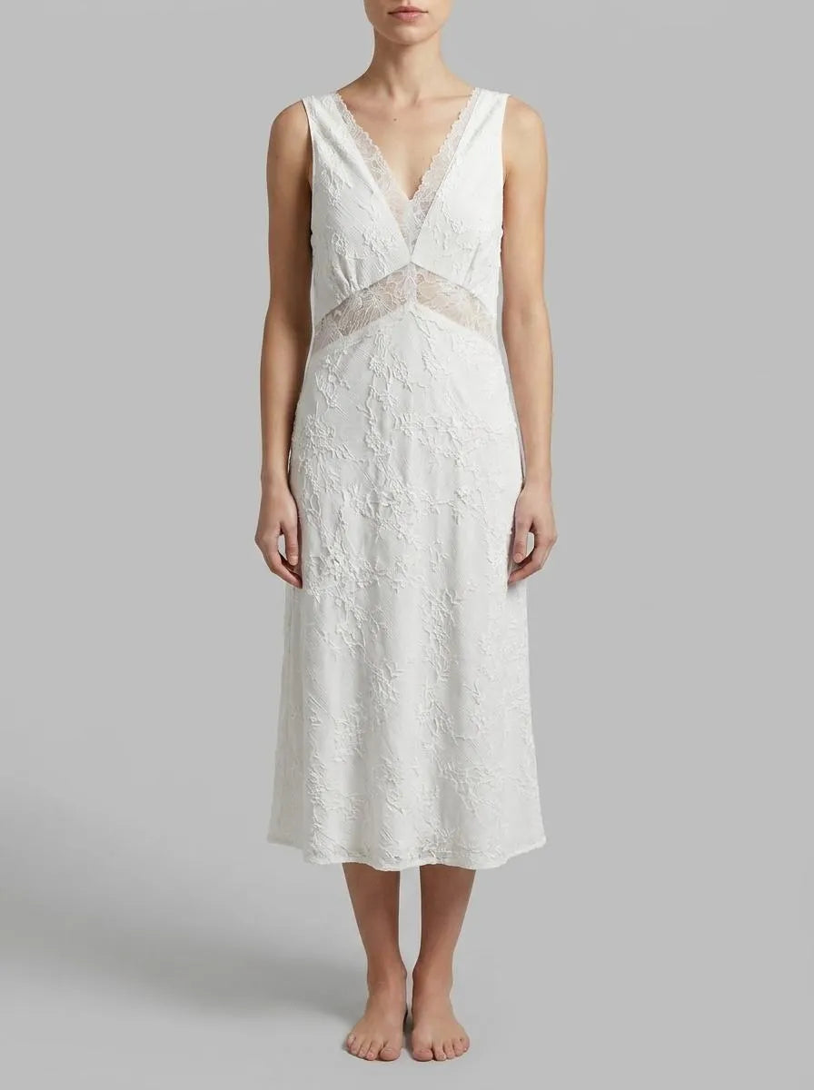 Women Secret_Ivory_Long Satin Jacquard Nightdress in White_3413703_96_00