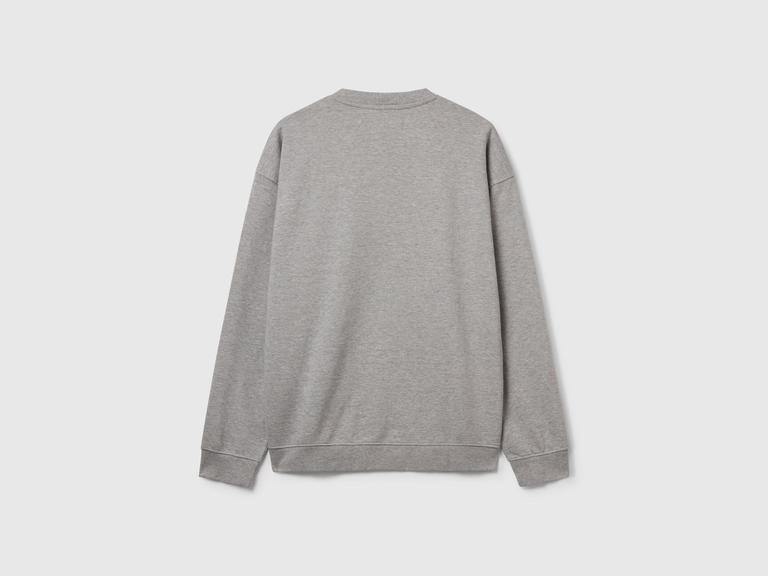 Benetton_Light Gray_Sweatshirt with Logo Patch_342ZU1093_501_06