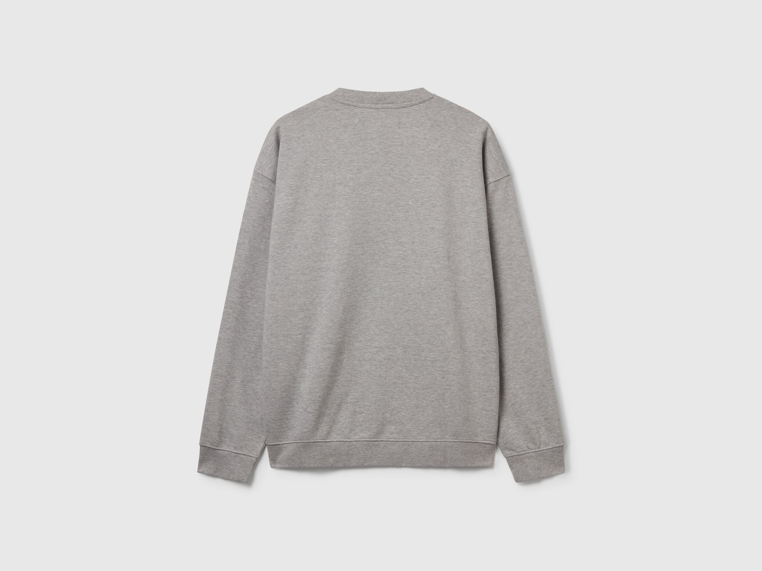 Benetton_Light Gray_Sweatshirt with Logo Patch_342ZU1093_501_06