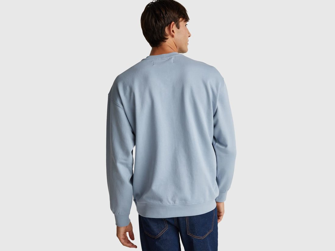 Benetton_Light Blue_Sweatshirt with Logo Patch_342ZU1093_8F9_02