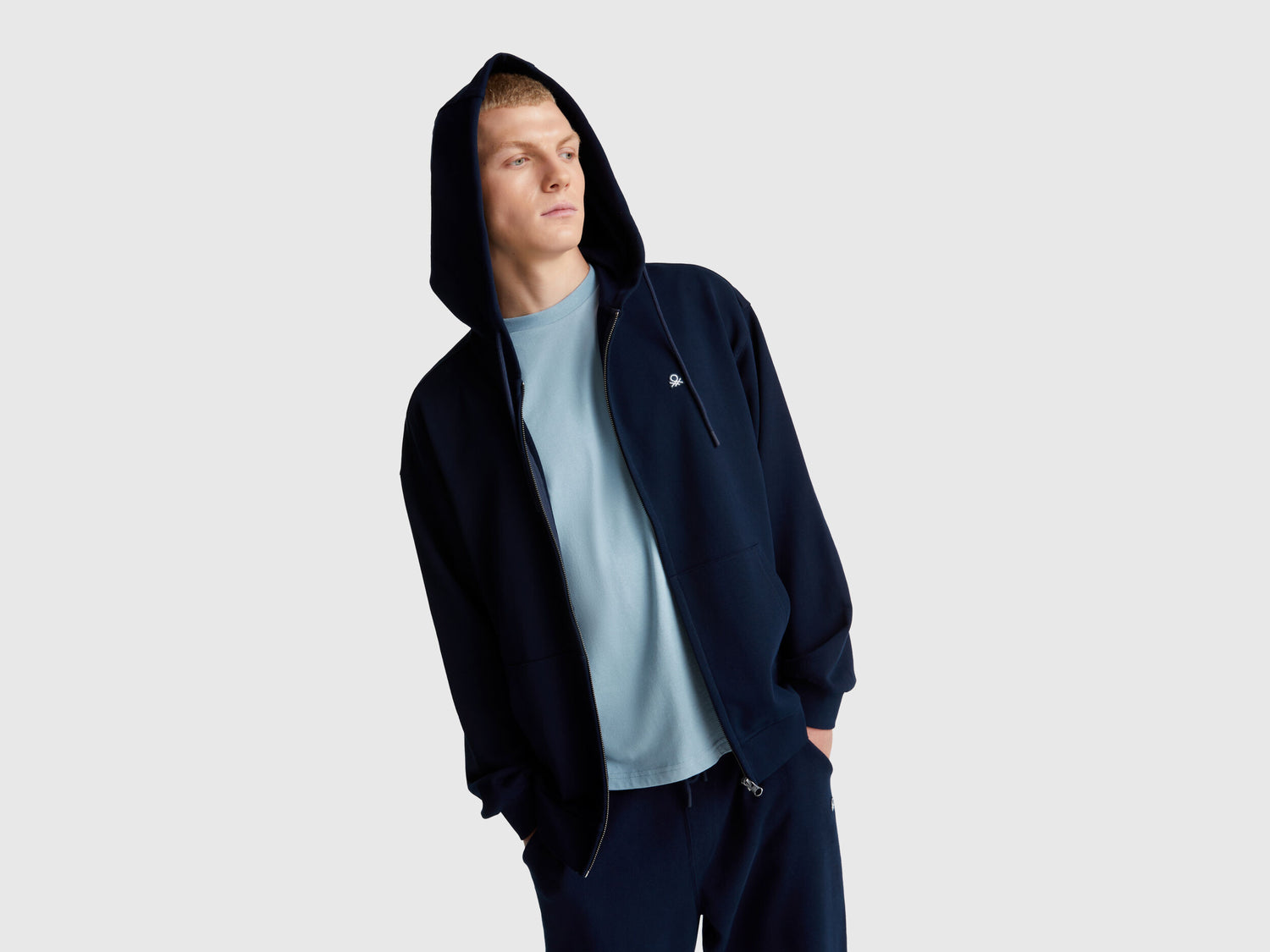Benetton_Dark Blue_Zip-Up Hoodie in Cotton_342ZU500P_016_01