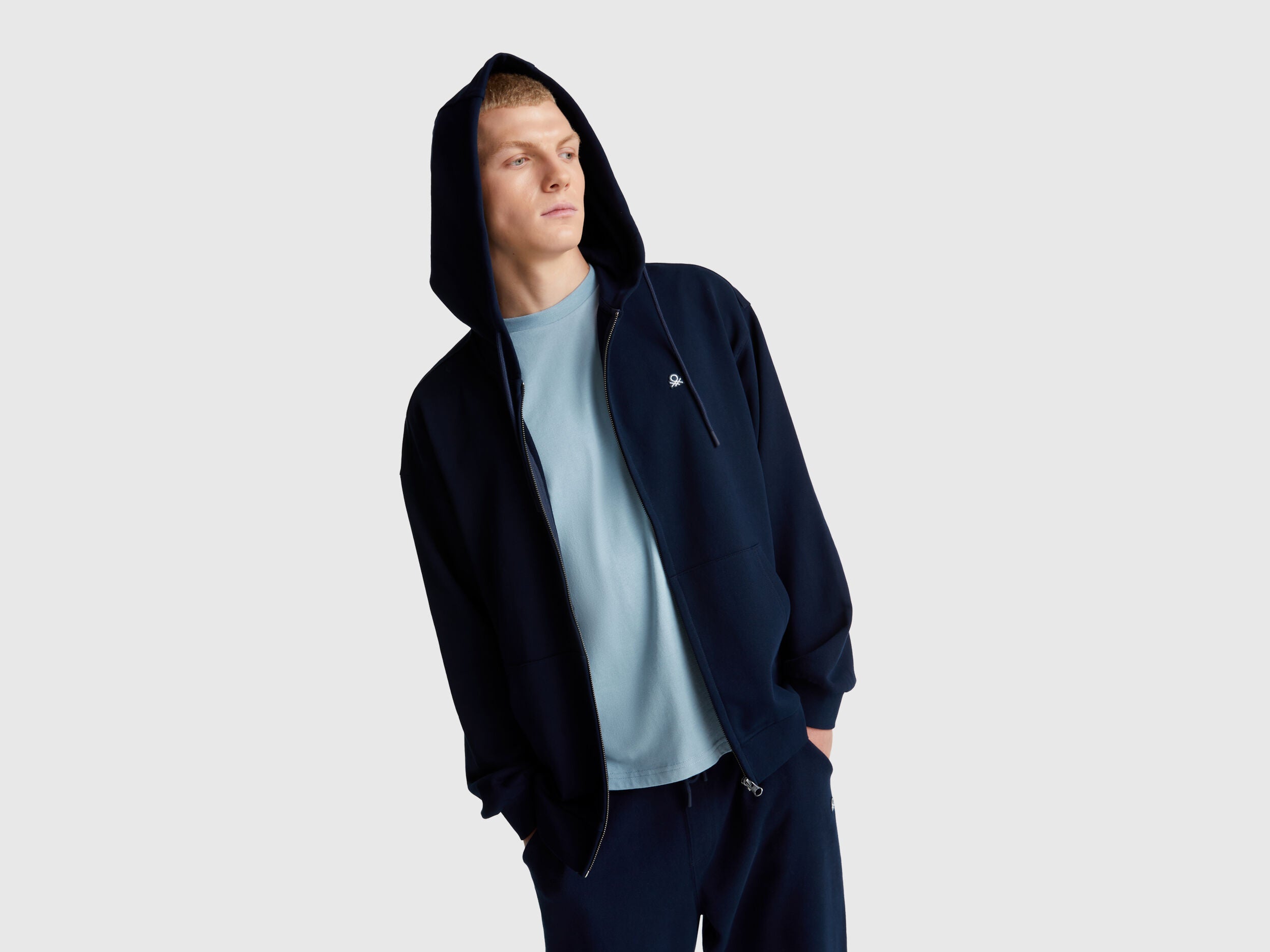 Benetton_Dark Blue_Zip-Up Hoodie in Cotton_342ZU500P_016_01