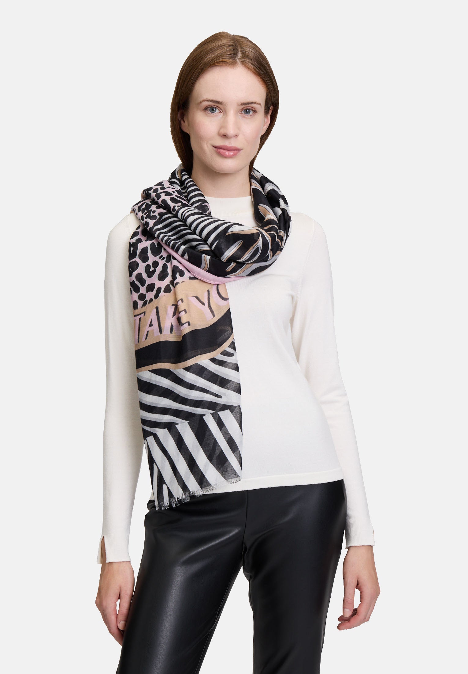 Basic Scarf with Overprint_3430-1186_9847_01