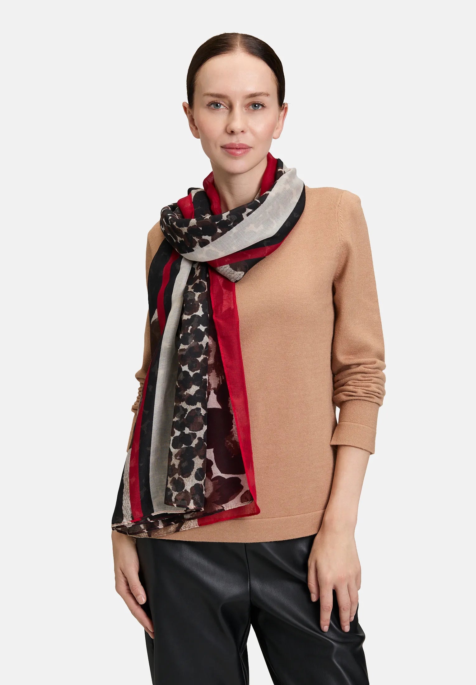 Betty Barclay_Brown/Red_Basic Floral Print Scarf_3468-1645_7840_01