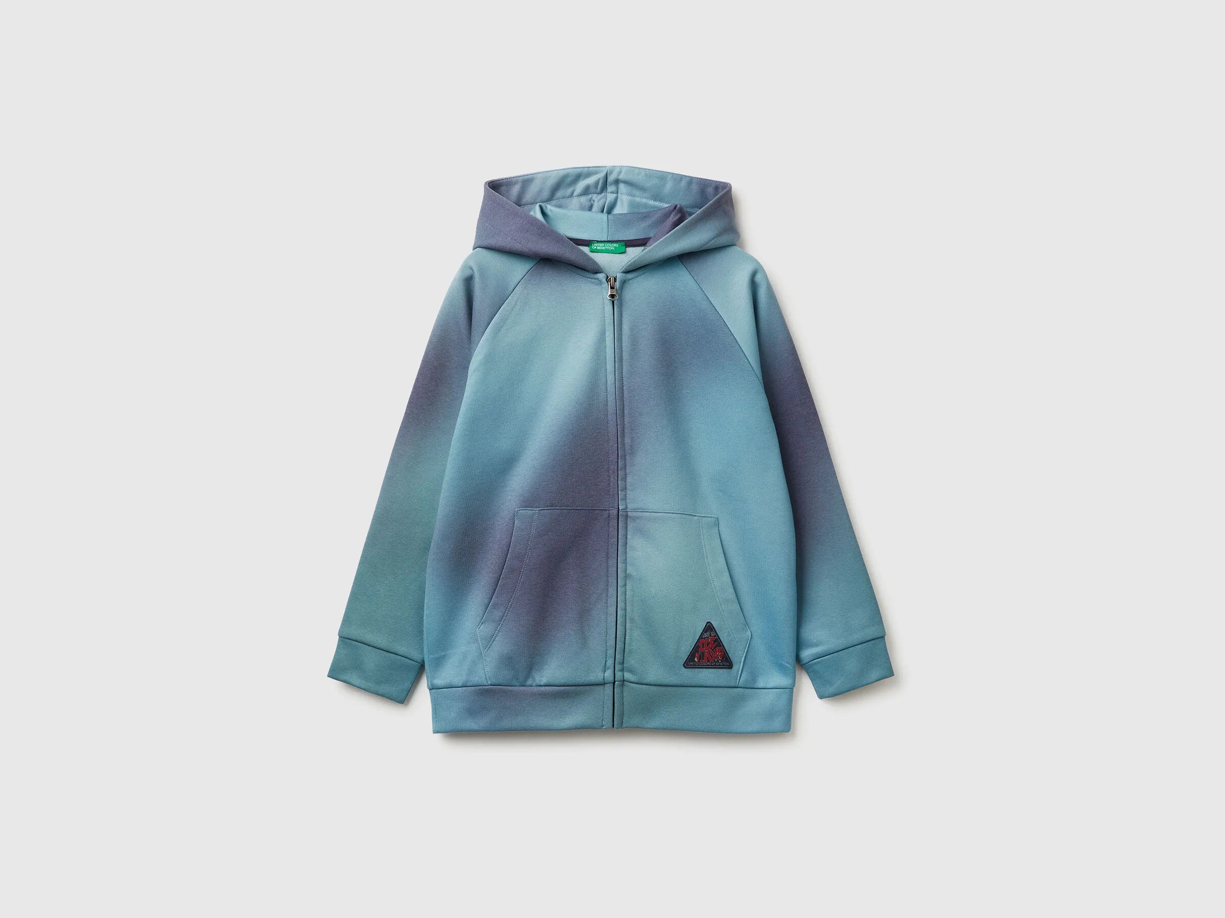 Benetton_Light Blue_Sweatshirt with Shaded-Effect Print_34GSC505S_70T_01