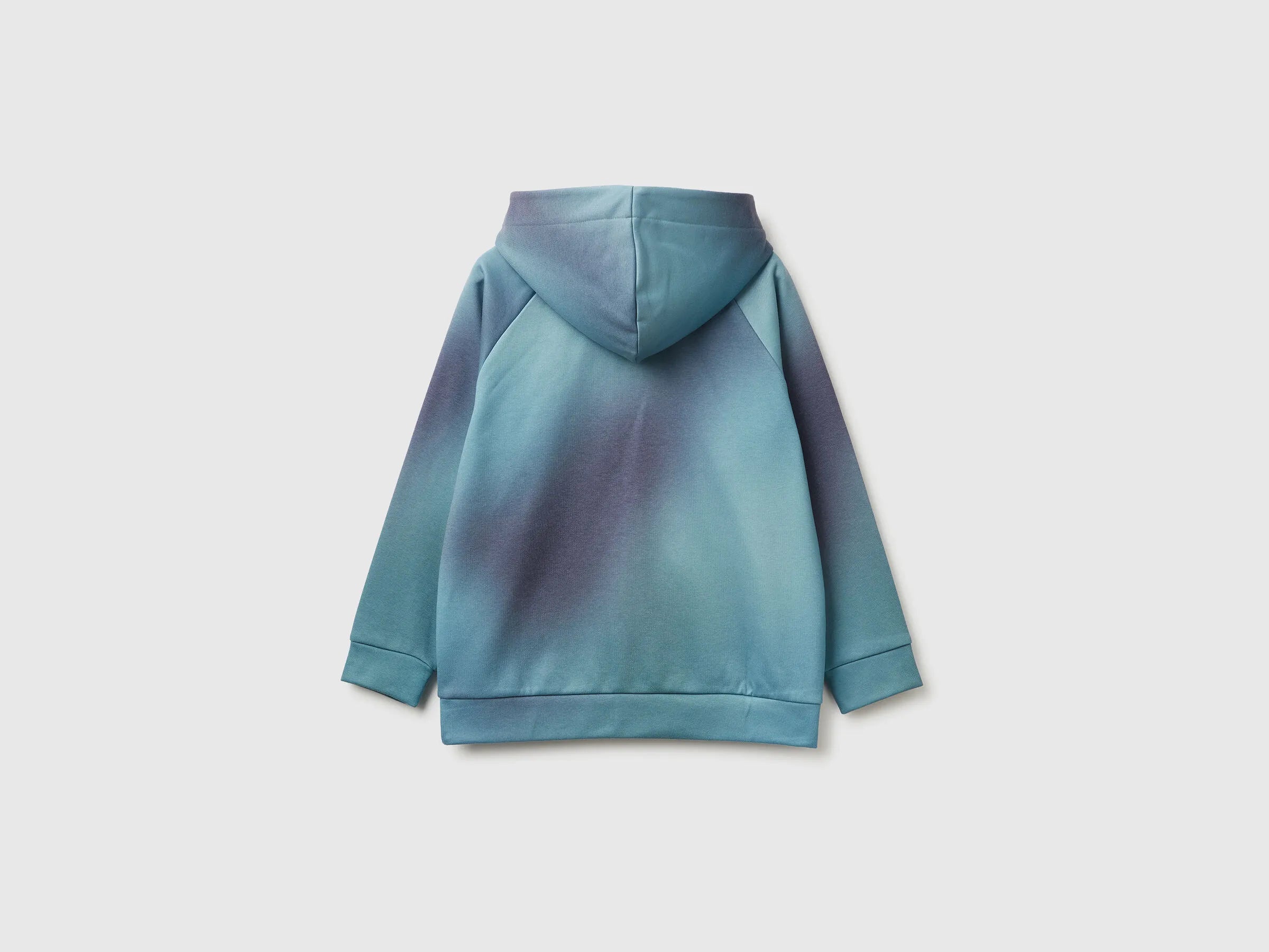 Benetton_Light Blue_Sweatshirt with Shaded-Effect Print_34GSC505S_70T_02