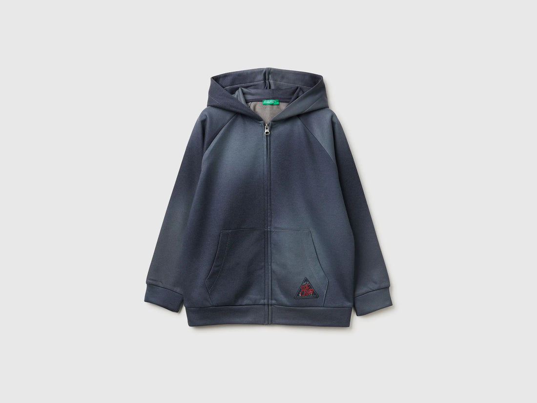 Benetton_Blue_Sweatshirt with Shaded-Effect Print_34GSC505S_70U_01