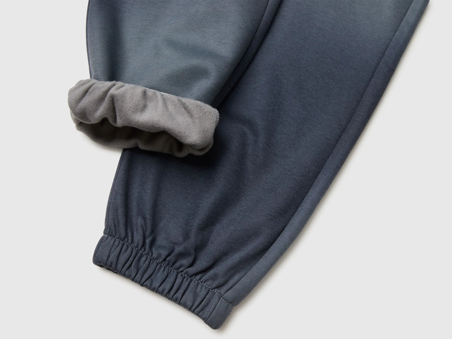 Benetton_Dark Blue_Joggers with Shaded-Effect Print_34GSCF06U_70U_03