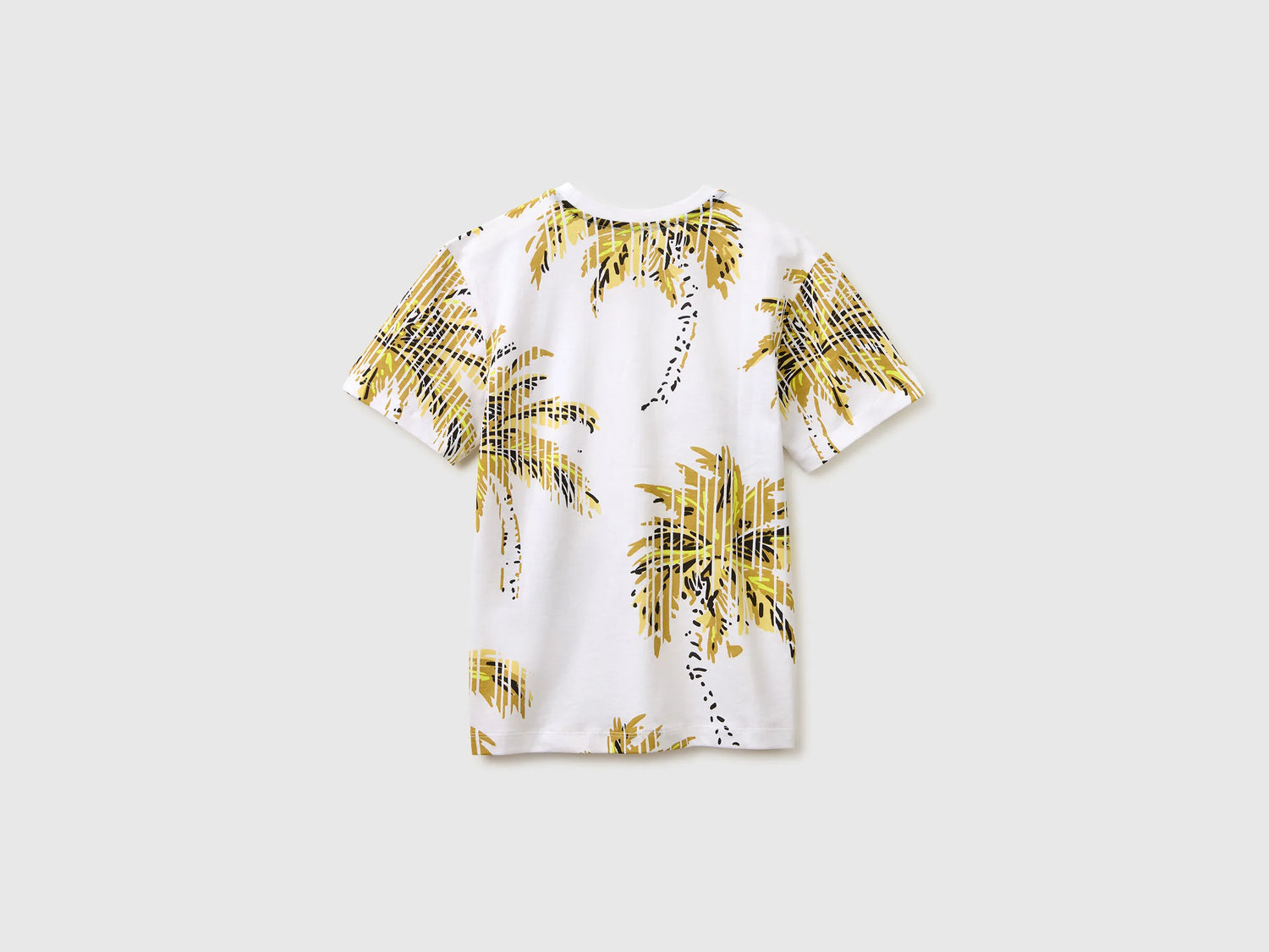 Benetton White Boys Printed T-Shirt with Pocket SKU: 34UTC10TL_73V Image 02