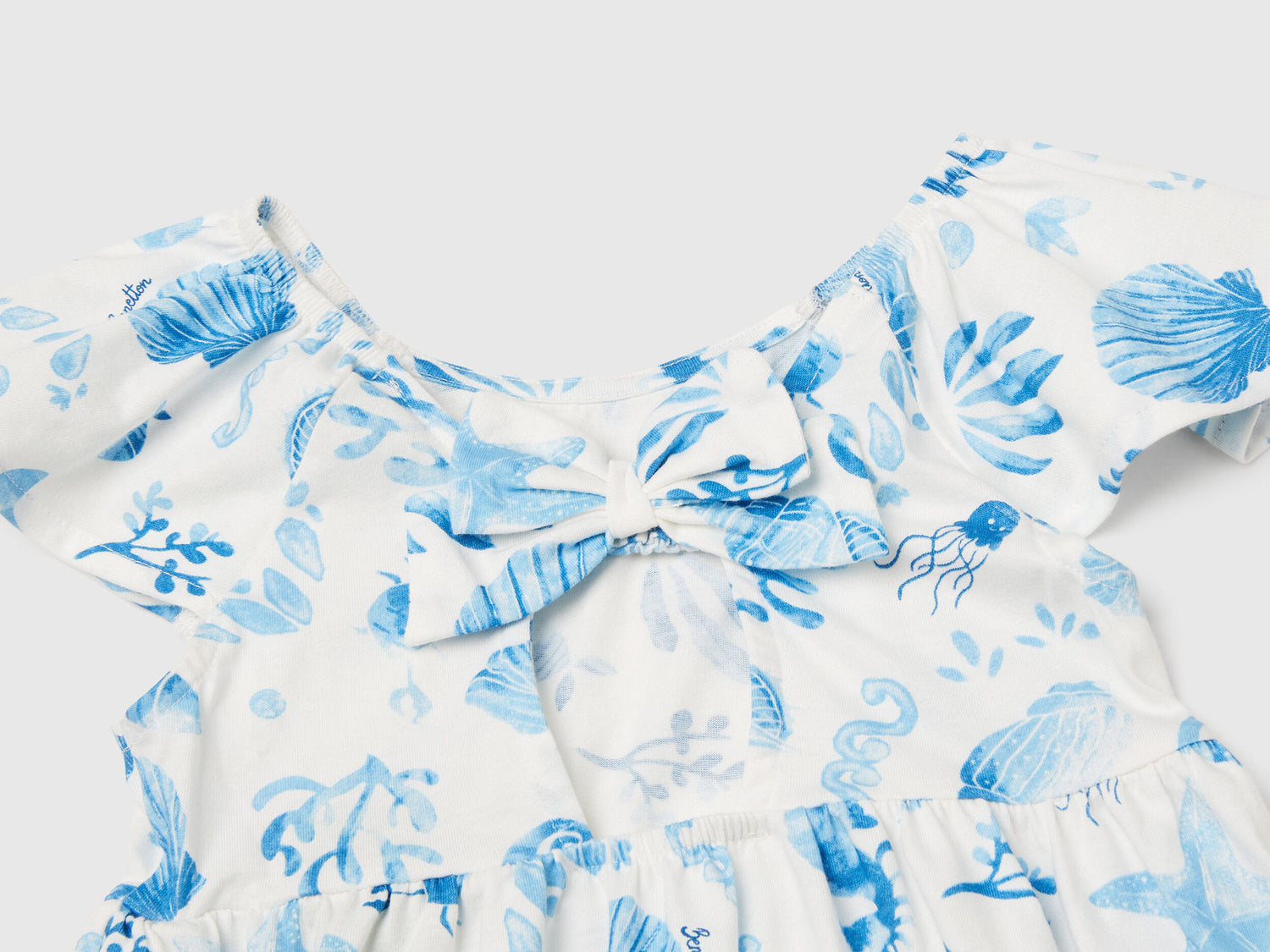 Benetton_White Dress with Blue Shells_34VAGV010_73H_03