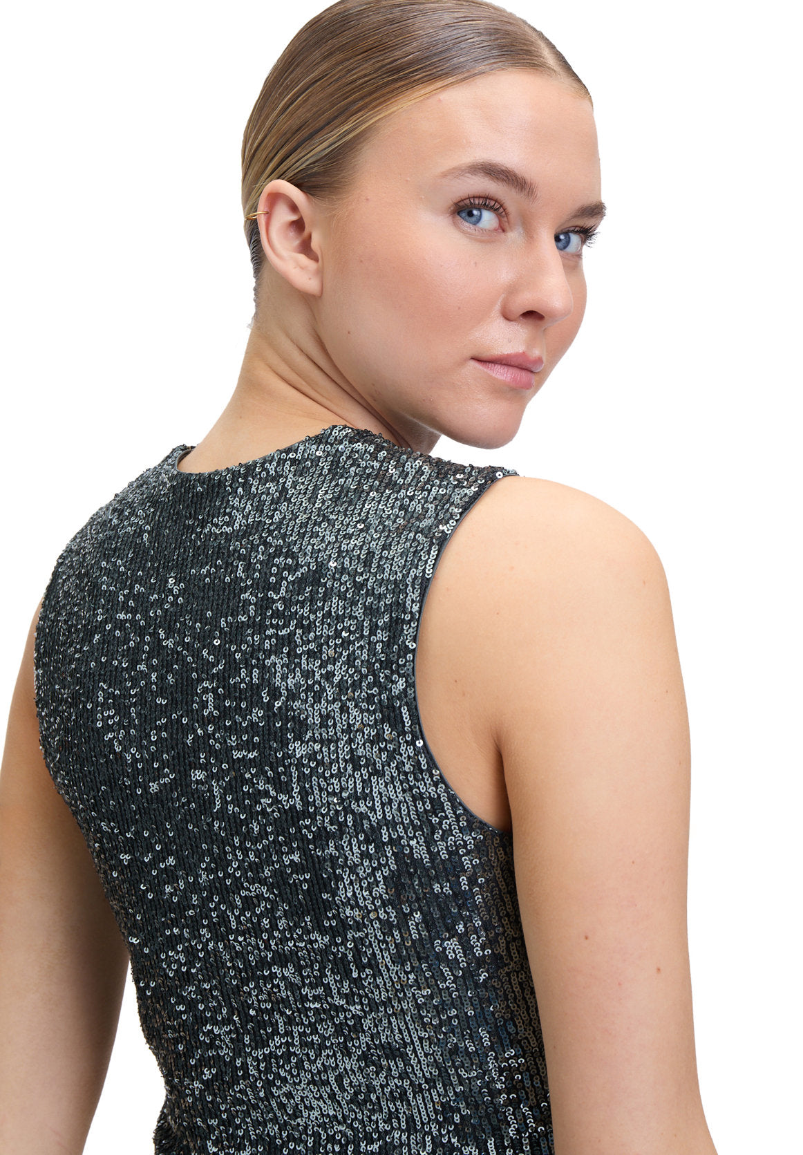 Vera Mont_Slightly Fitted Sequin Top_3557-4478_5605_07