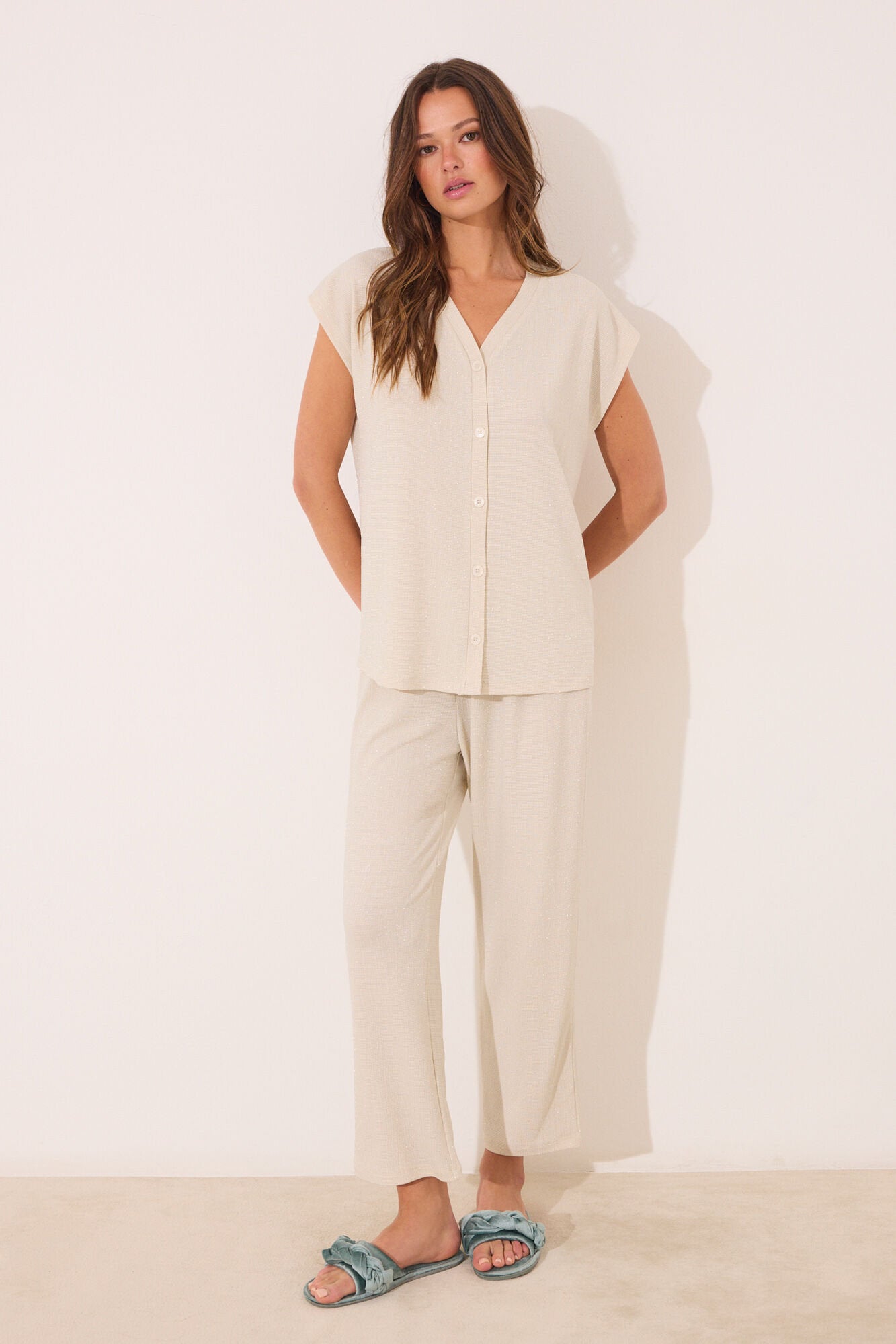 Women Secret_Ivory Lurex Trouser and T-Shirt Set_3592392_96_01