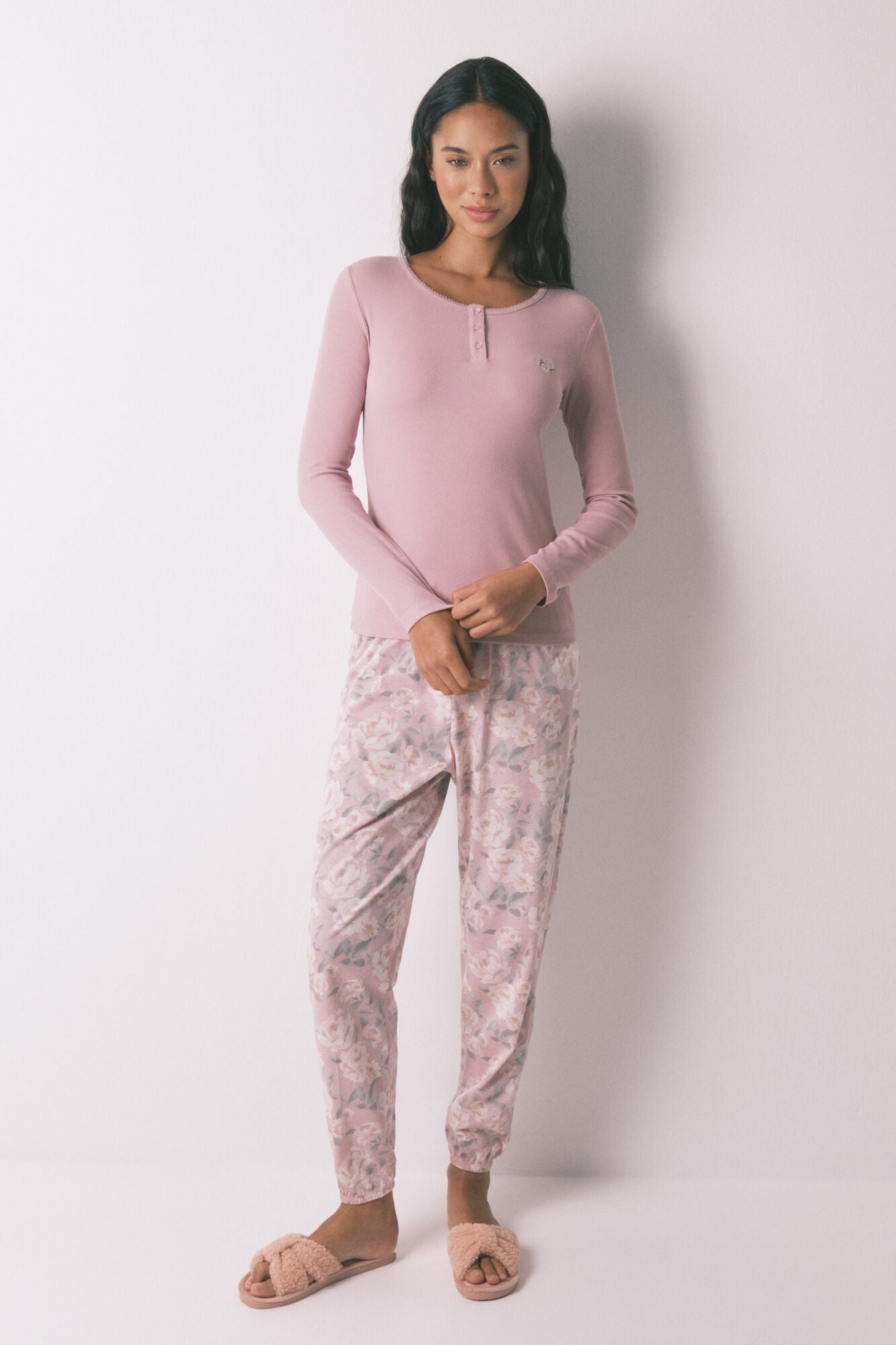 Women Secret_Pink_Long Pyjamas with Pink Floral Print_3592419_70_3