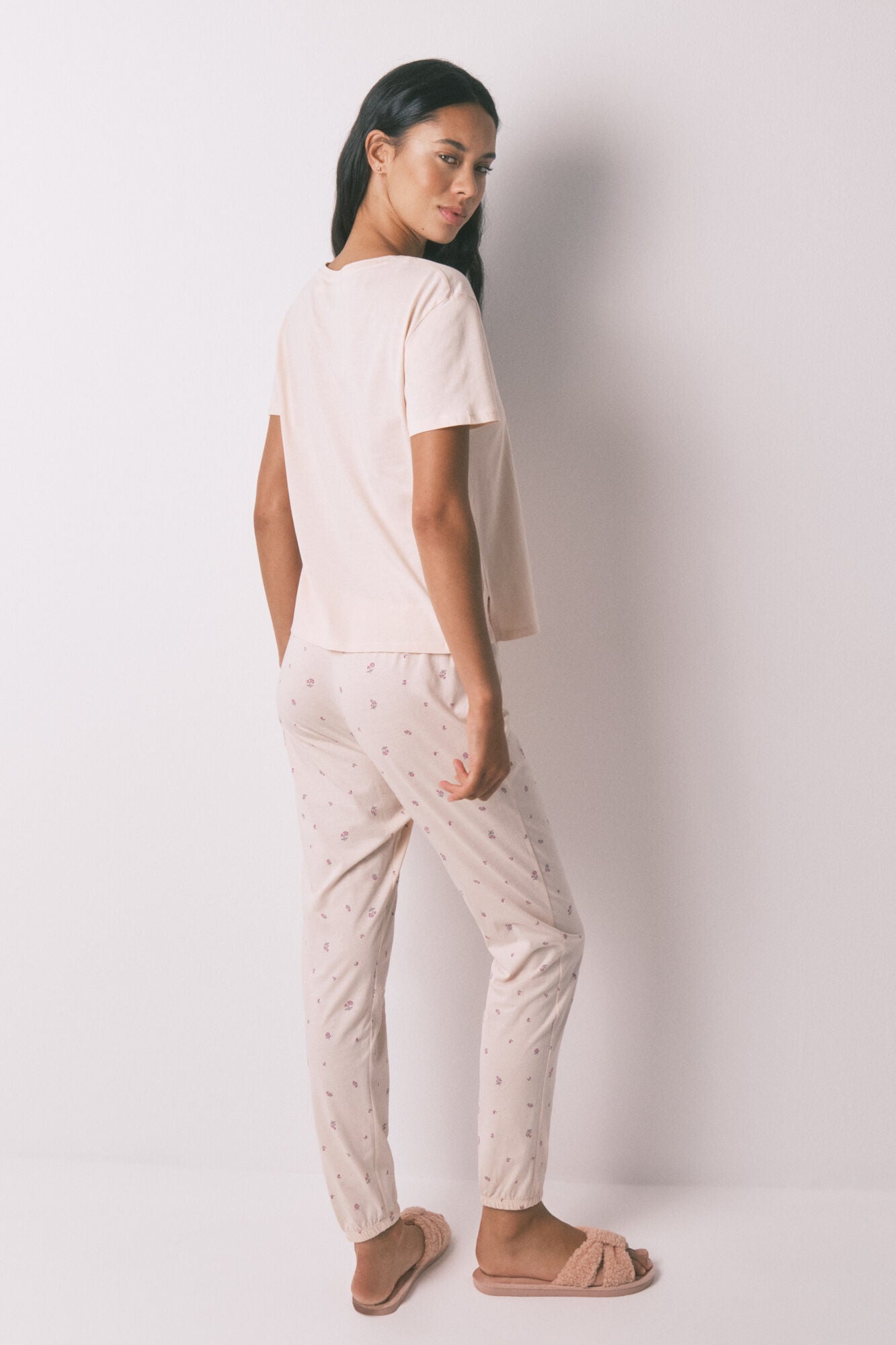 Women Secret_Pink_Long Pyjamas with Pink Flowers_3592421_71_05