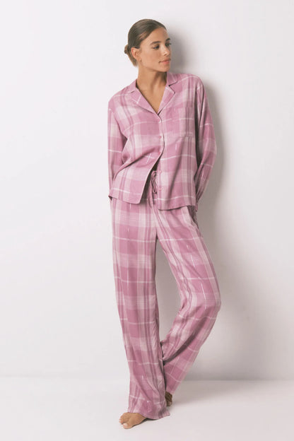 Women Secret_Pink_Pink Checked Viscose Long Classic Pyjamas_3592422_73_01