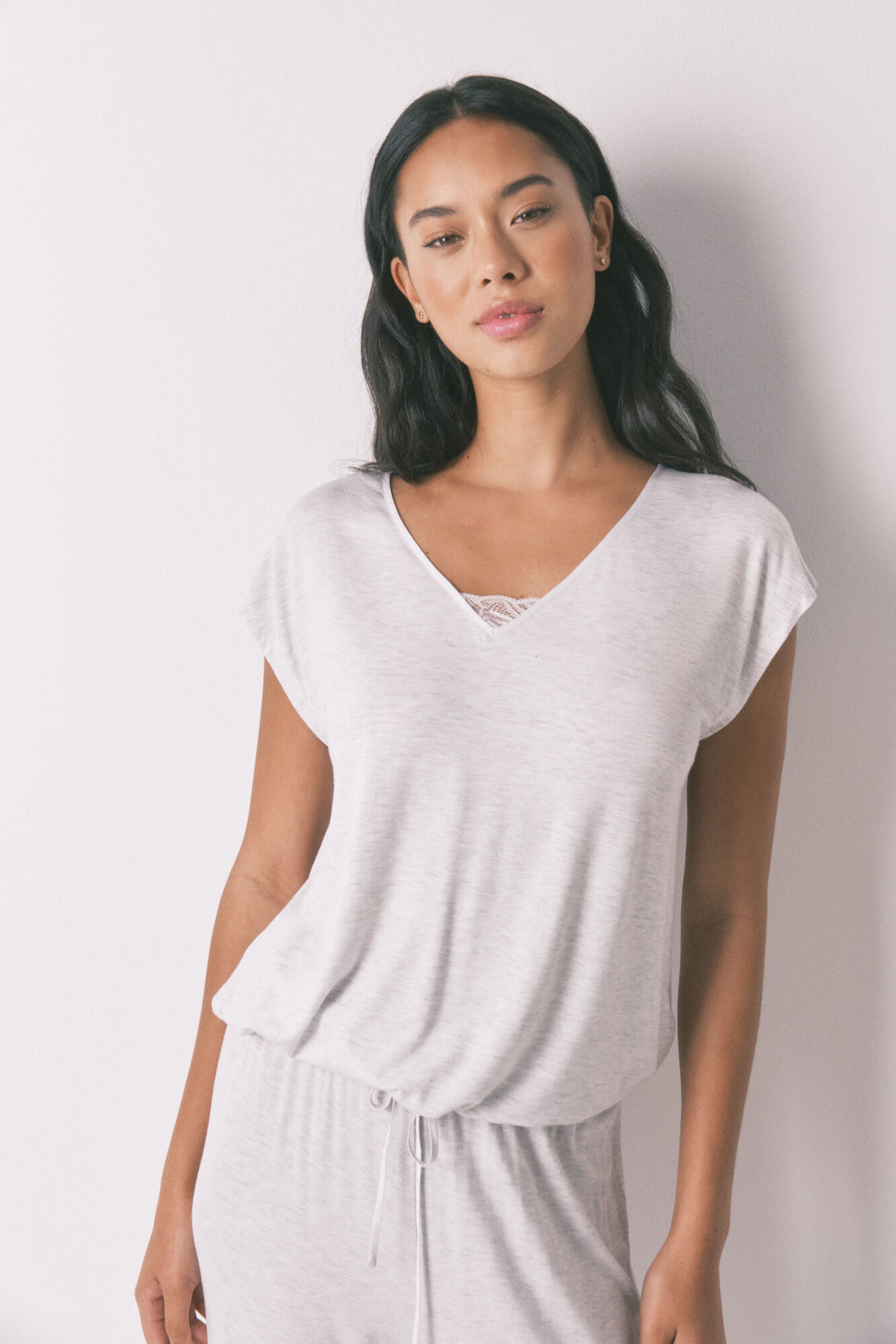 Women Secret_Light Grey-Silver_Soft Touch Gray Viscose Capri Pyjamas_3592424_48_01