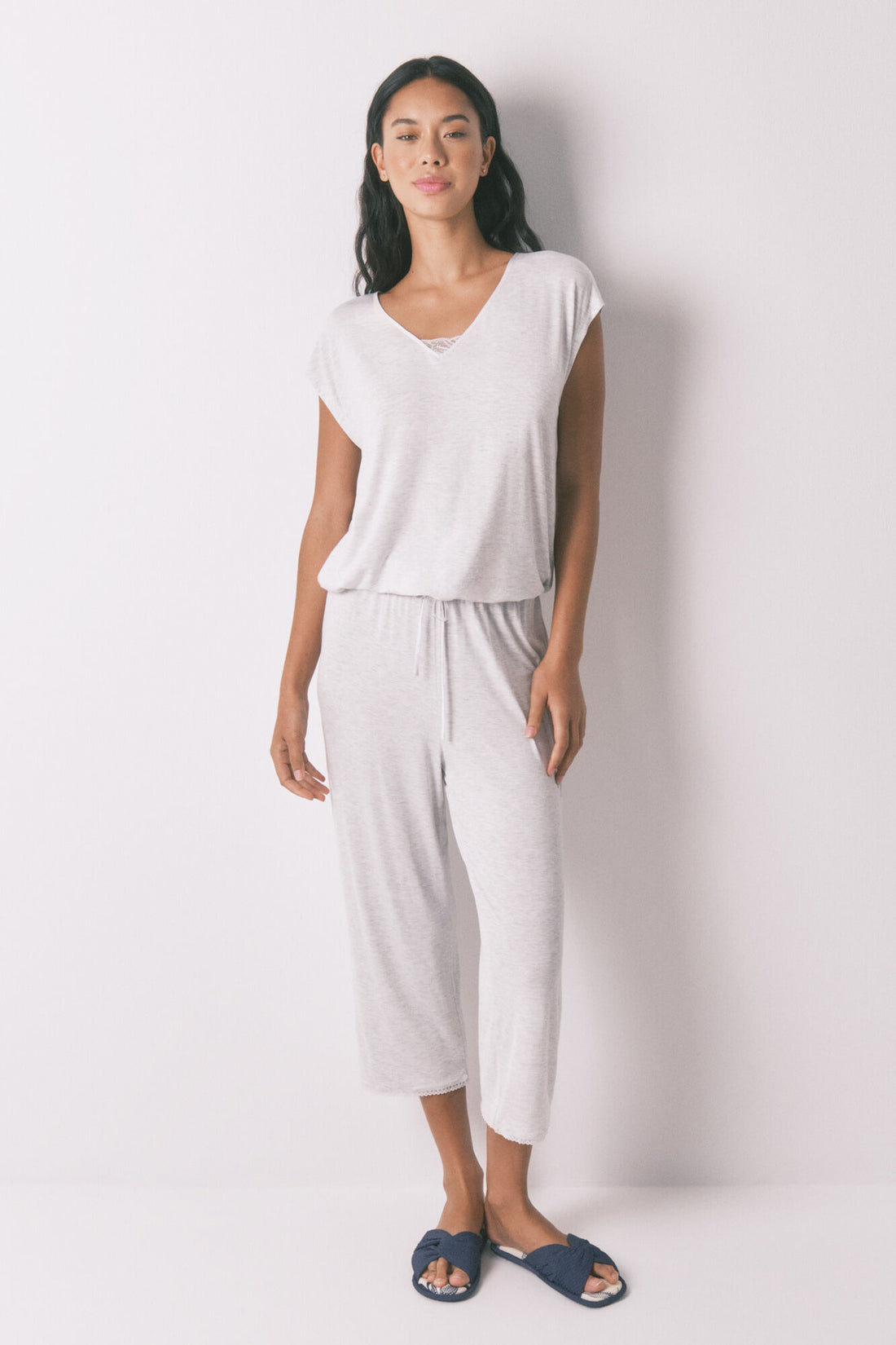 Women Secret_Light Grey-Silver_Soft Touch Gray Viscose Capri Pyjamas_3592424_48_02
