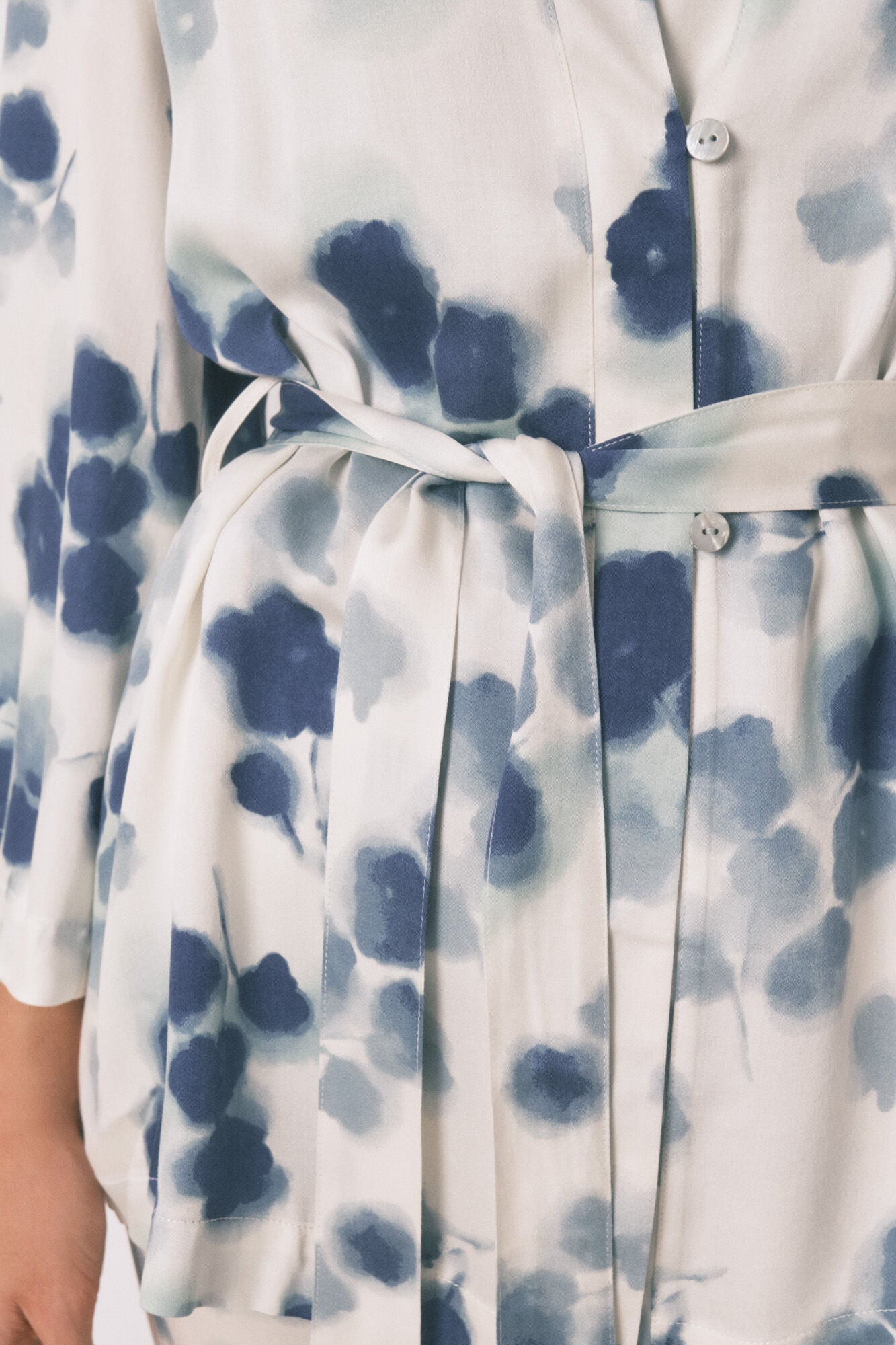 Women Secret_Green_Green Floral Satin Pyjamas Set_3592432_23_04