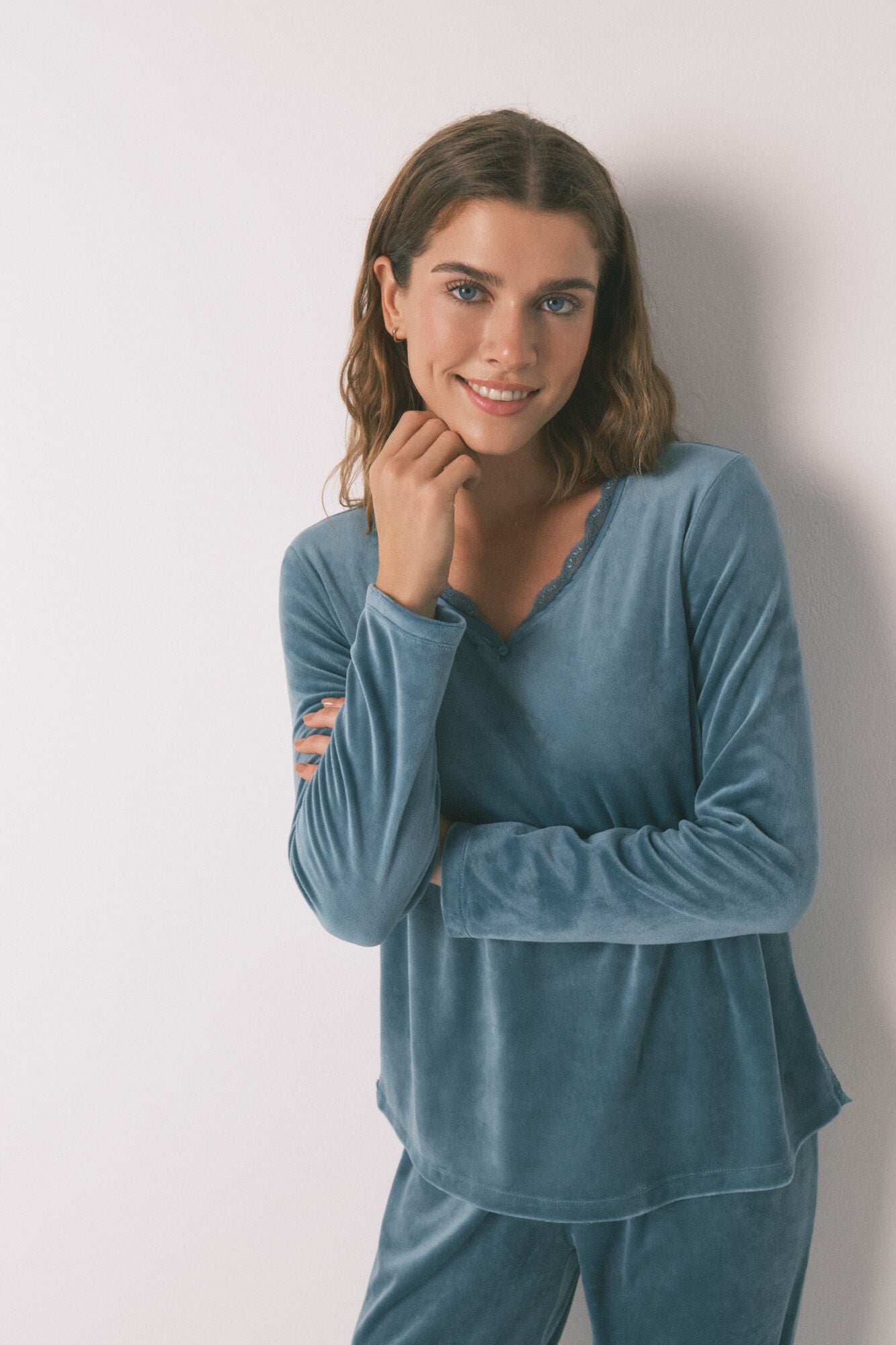 Women Secret_Green_Long Green Velvet Pajamas_3592435_22_03