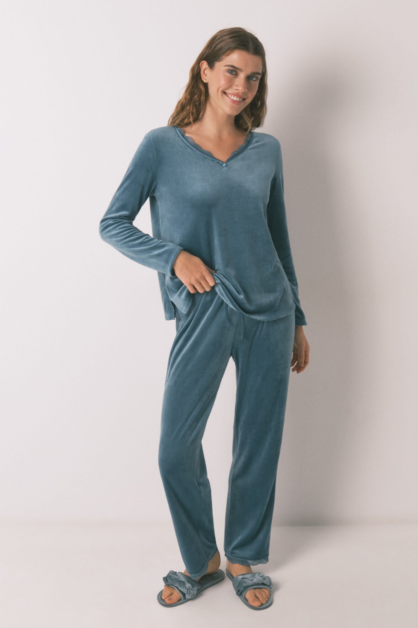 Women Secret_Green_Long Green Velvet Pajamas_3592435_22_06