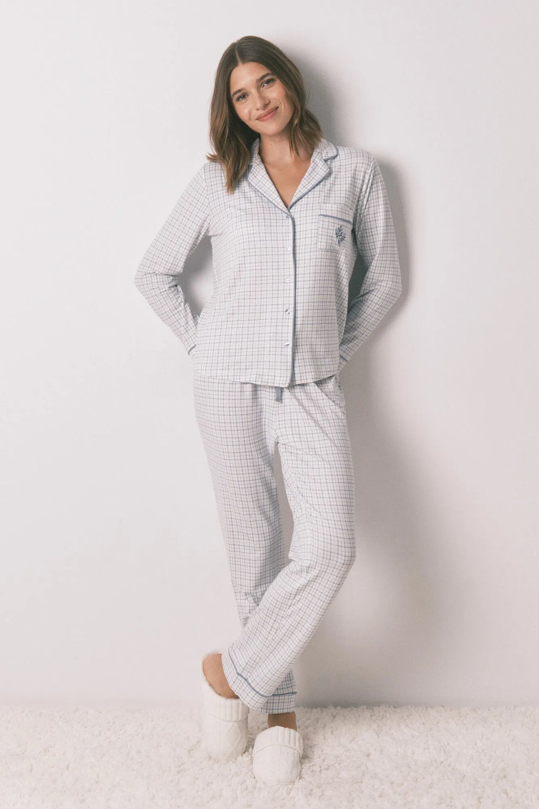 Women Secret_Light Blue_Long Checkered Classic Pyjamas with a Shiny Effect_3592443_16_01